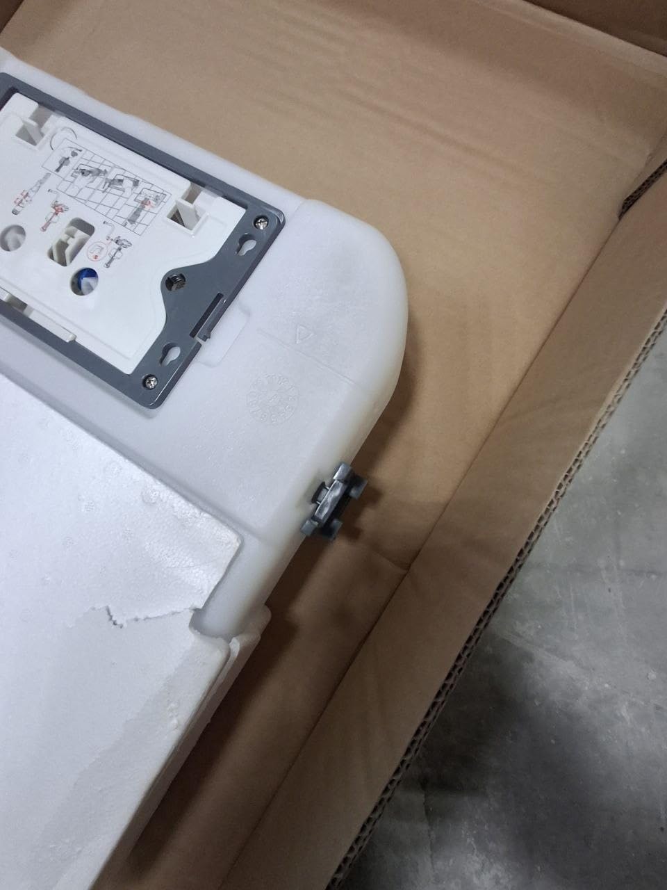 St. Tropez Wall Hung Toilet Bundle, Glossy White Customer Review St. Tropez Wall Hung Toilet Bundle, Glossy White - Customer Photo 2