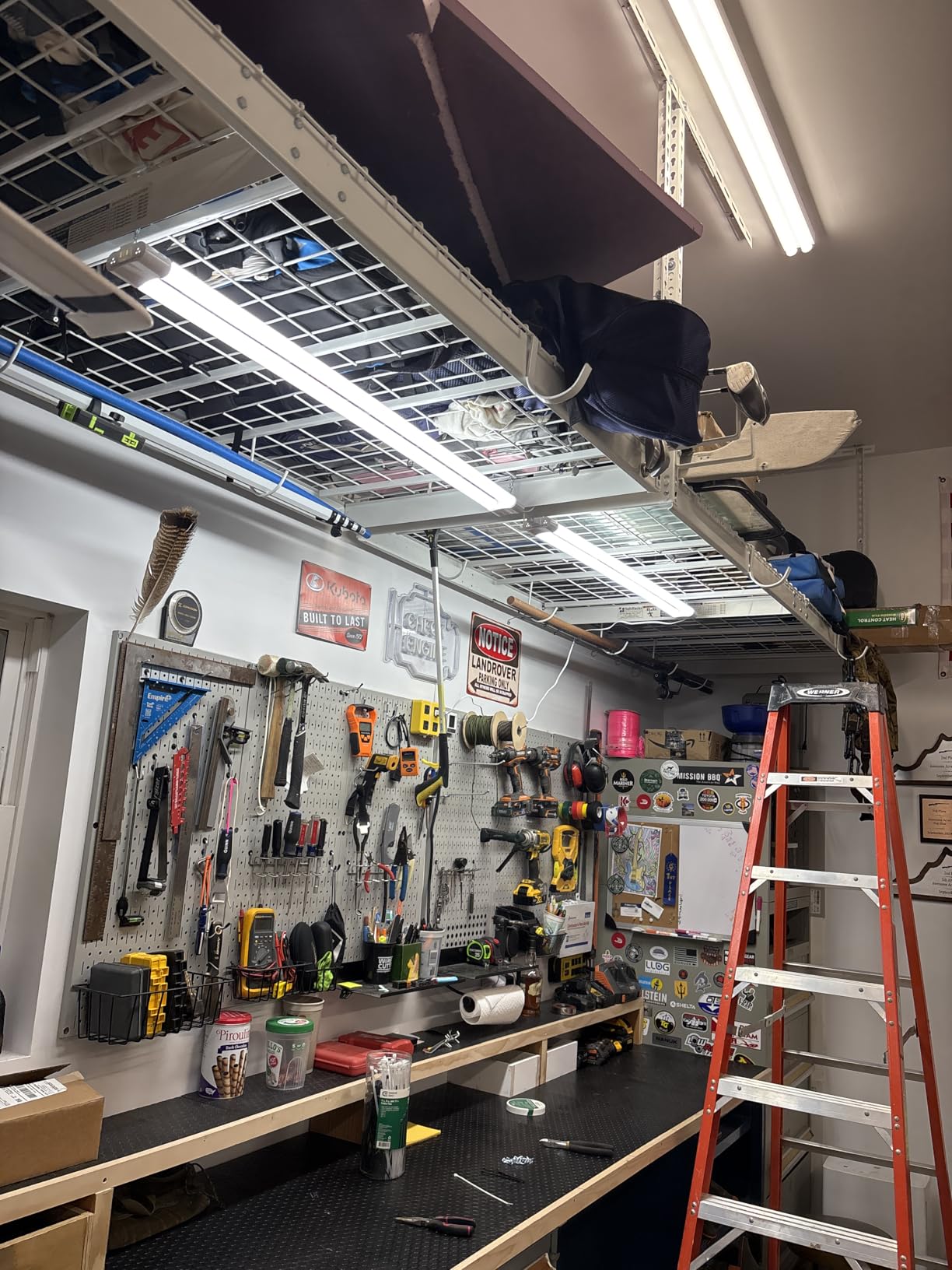 hykolity 2 Pack 4FT Linkable LED Shop Light for Garage, 4400lm, 4FT 42W, 5000K Daylight LED Workbench Light Fixture with Plug, Hanging or Surface Mount, White - ETL Customer Review hykolity 2 Pack 4FT Linkable LED Shop Light for Garage, 4400lm, 4FT 42W, 5000K Daylight LED Workbench Light Fixture with Plug, Hanging or Surface Mount, White - ETL - Customer Photo 4