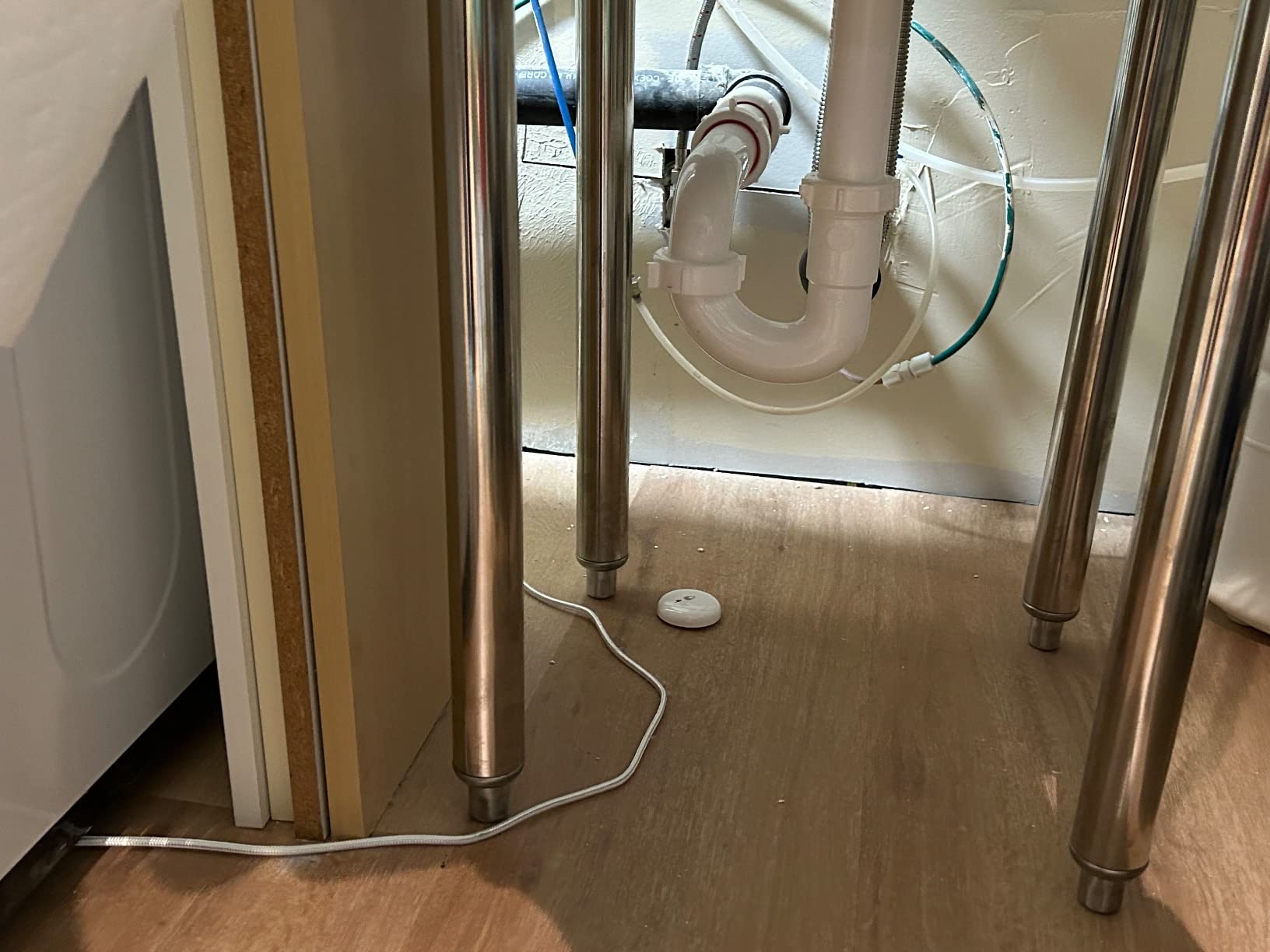 Eve Water Guard - Smart Home Water Leak Detector, 6.5 ft Sensing Cable, 100 dB Siren, (Apple HomeKit), App Notifications, Bluetooth, Thread - Customer Photo 3