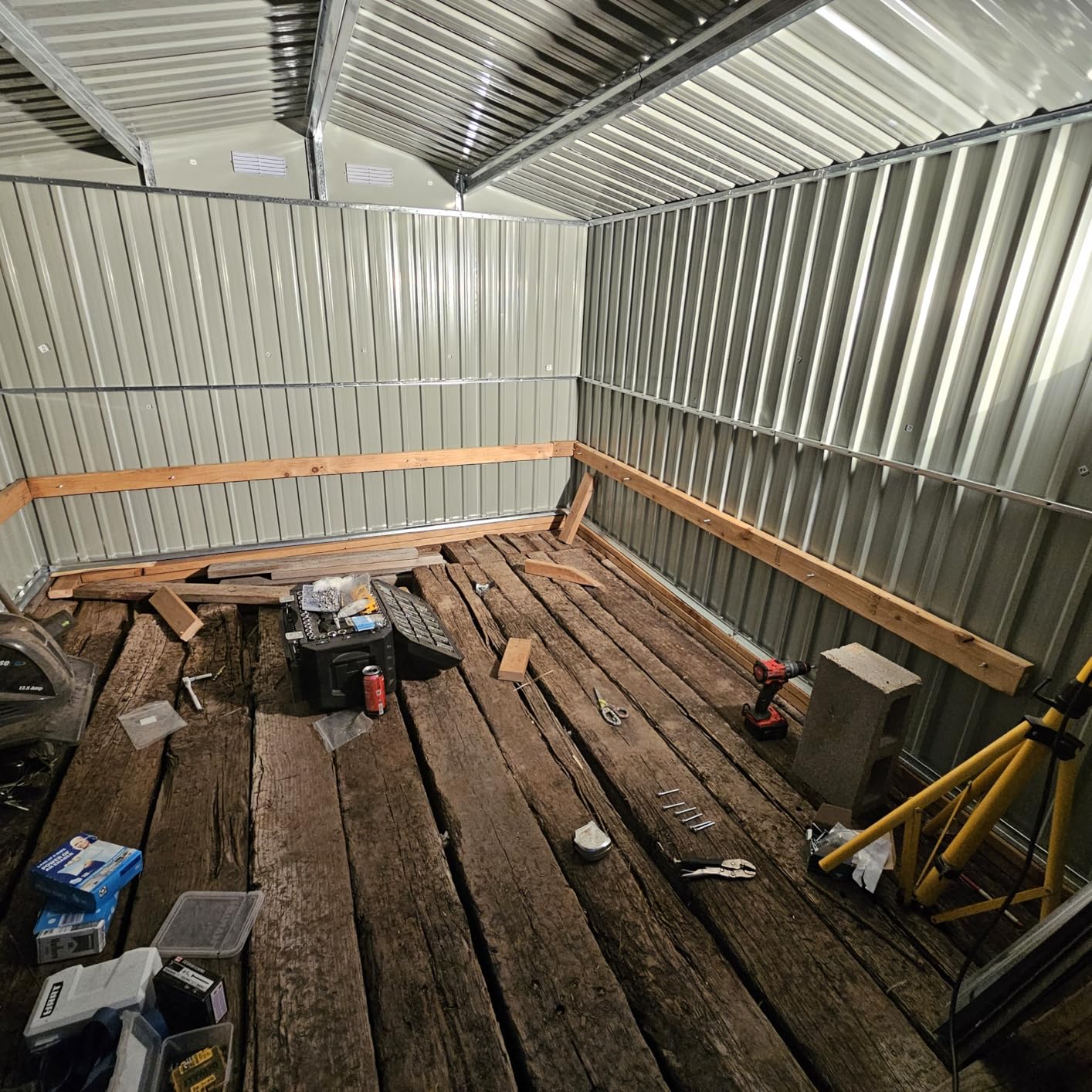 Outsunny 9' x 6' Outdoor Storage Shed, Garden Tool Metal Shed with Foundation Kit, Double Lockable Door, Air Vents and Sloping Roof, for Backyard, Patio, Lawn, Dark Gray Customer Review Outsunny 9' x 6' Outdoor Storage Shed, Garden Tool Metal Shed with Foundation Kit, Double Lockable Door, Air Vents and Sloping Roof, for Backyard, Patio, Lawn, Dark Gray - Customer Photo 3