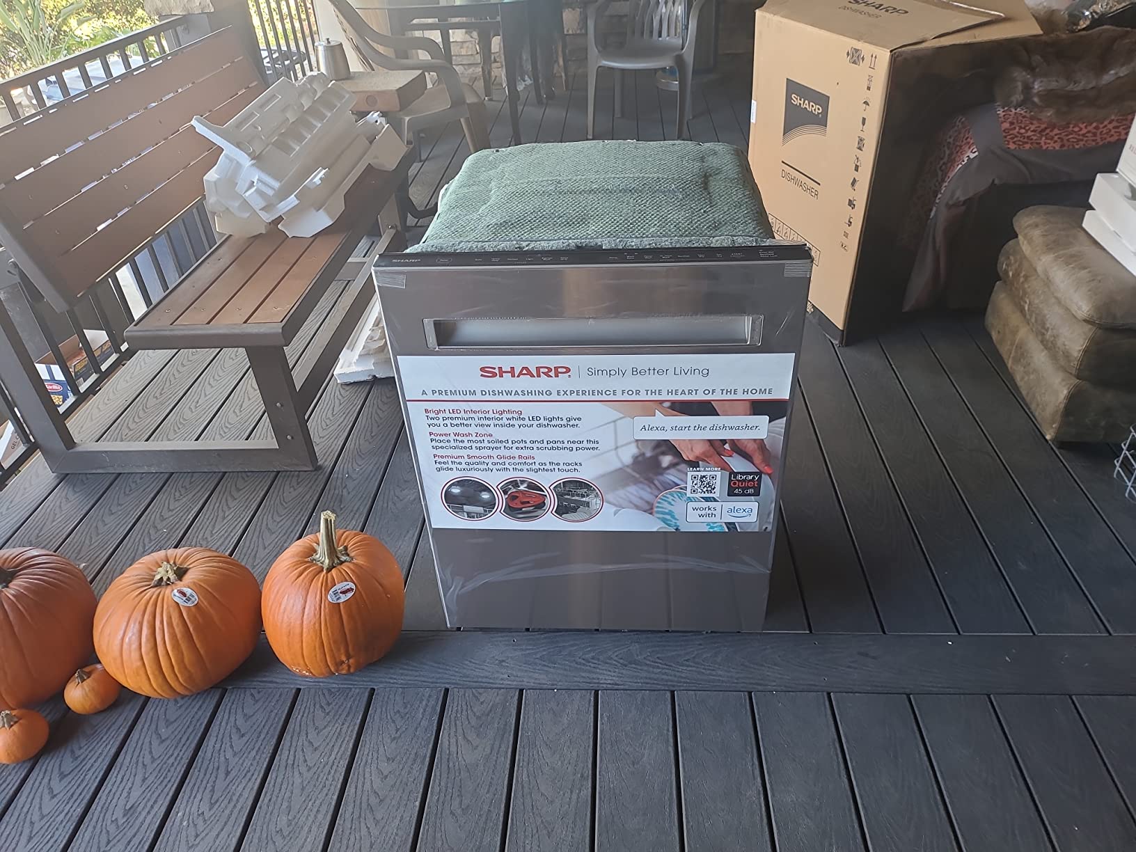 SHARP SDW6767HS Smart Dishwasher Works with Alexa. Includes LED Interior lights, Stainless Steel interior, Heated Dry with Fan Assist, Wash Zone cleans half load on either rack, Adjustable Third Rack - Customer Photo 1