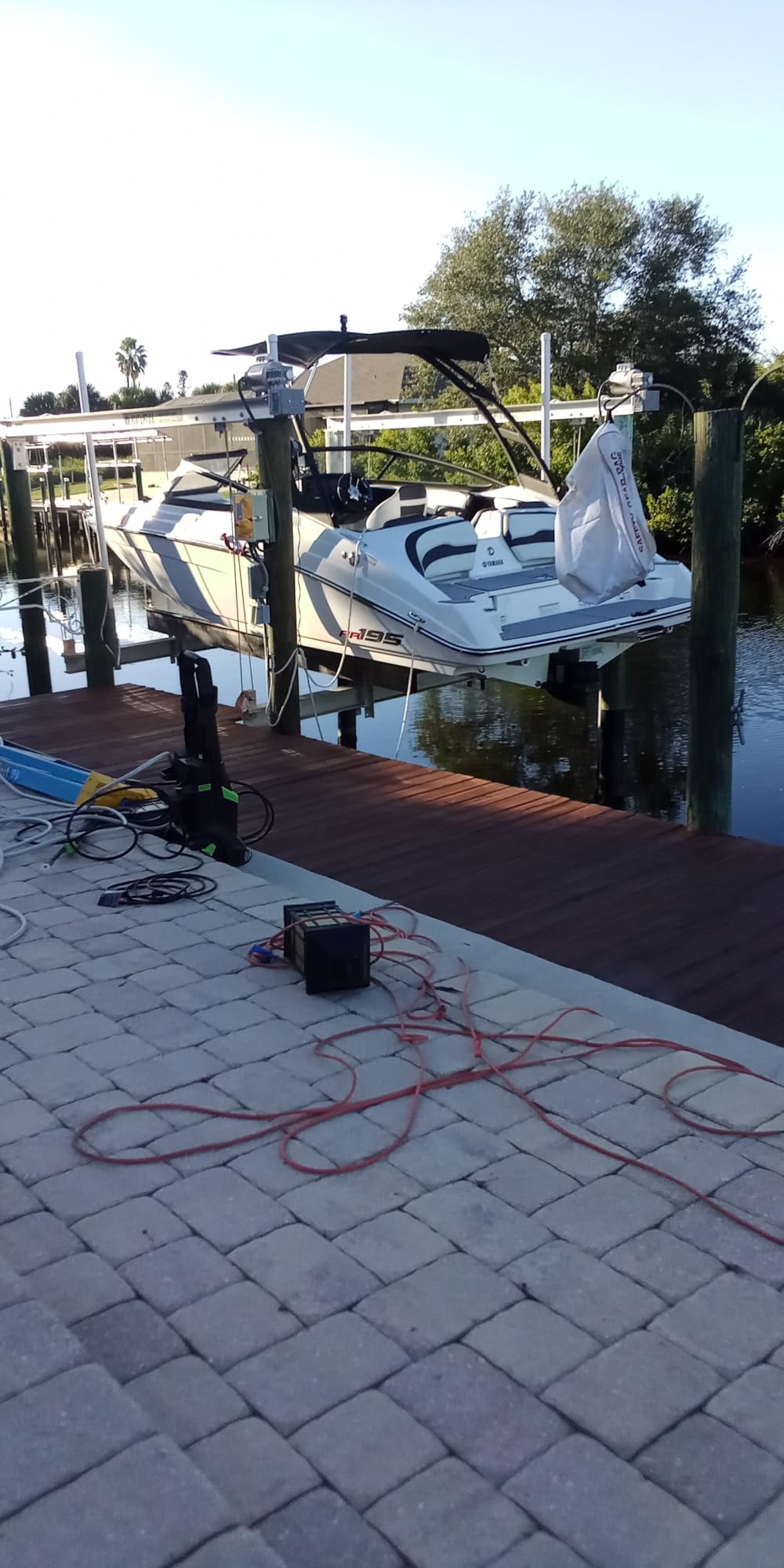 Thompson's WaterSeal Solid Color Waterproofing Wood Stain and Sealer, Chestnut Brown, 1 Gallon - Customer Photo 1