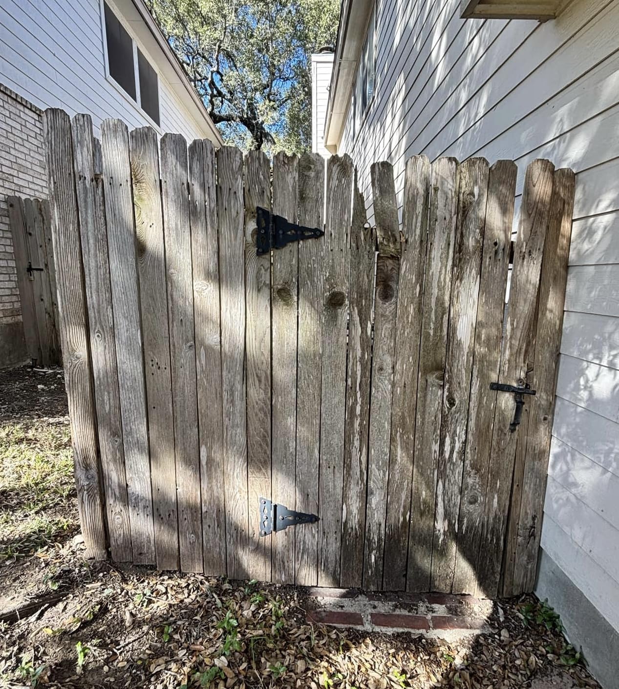 Thompson's WaterSeal Solid Color Waterproofing Wood Stain and Sealer, Chestnut Brown, 1 Gallon - Customer Photo 2