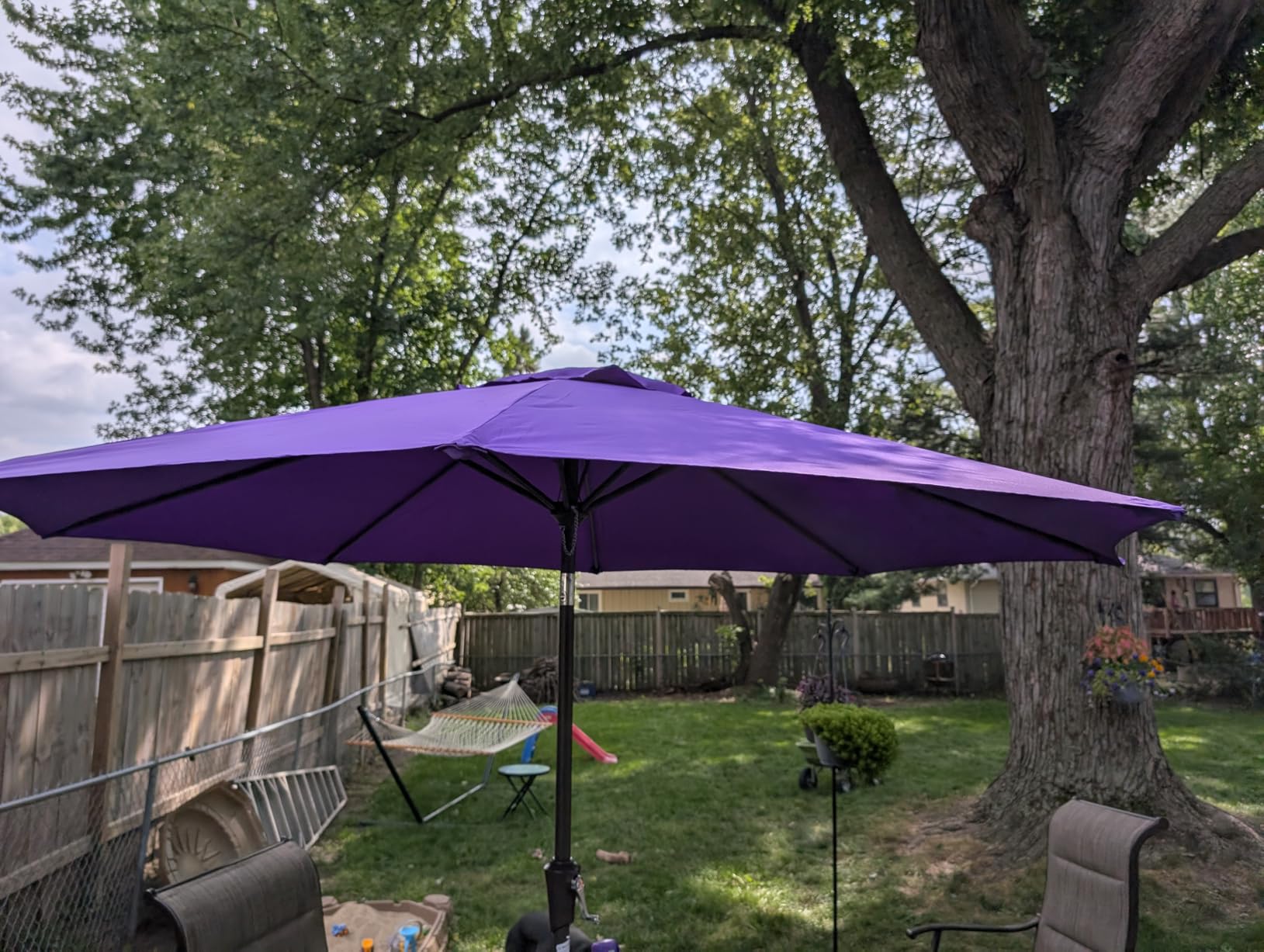 JEAREY 9FT Outdoor Patio Umbrella Outdoor Table Umbrella with Push Button Tilt and Crank, Market Umbrella 8 Sturdy Ribs UV Protection Waterproof for Garden, Deck, Backyard, Pool - Customer Photo 2