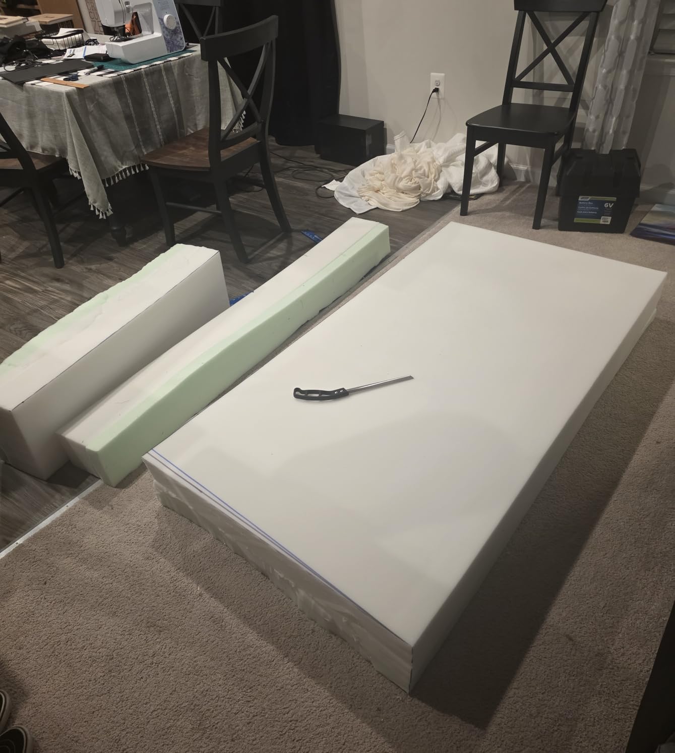 FDW | 10 Inch Queen Mattress | Medium Firm | Gel Memory Foam Mattress | White | Bed in a Box, CertiPUR-US Certified | Pressure Relief, Cooling Ventilated Foam | Washable Removable Cover - Customer Photo 1