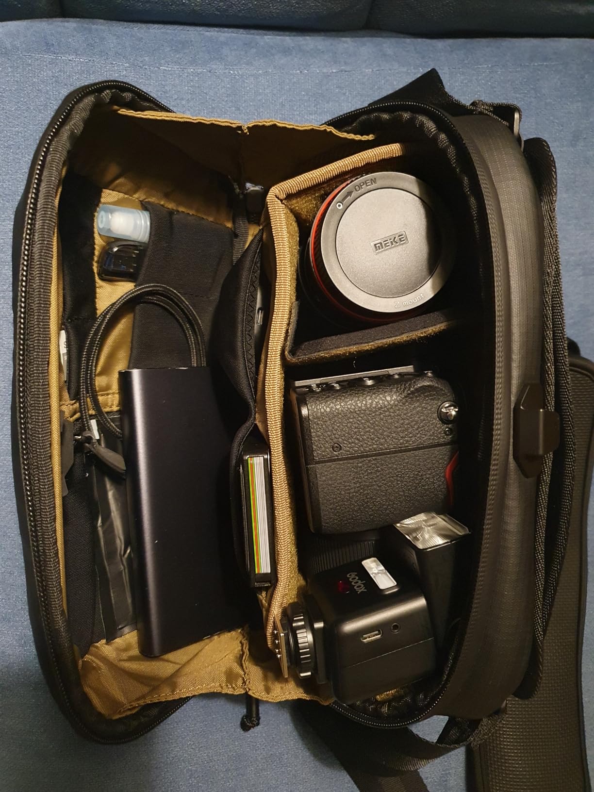 NOMATIC McKinnon Camera Sling 8L: Versatile Camera Bag for Photographers with Quick Access, Secure Storage for Mirrorless or DSLR Camera, Lightweight Crossbody Sling & External Tripod Attachment Customer Review NOMATIC McKinnon Camera Sling 8L: Versatile Camera Bag for Photographers with Quick Access, Secure Storage for Mirrorless or DSLR Camera, Lightweight Crossbody Sling & External Tripod Attachment - Customer Photo 2