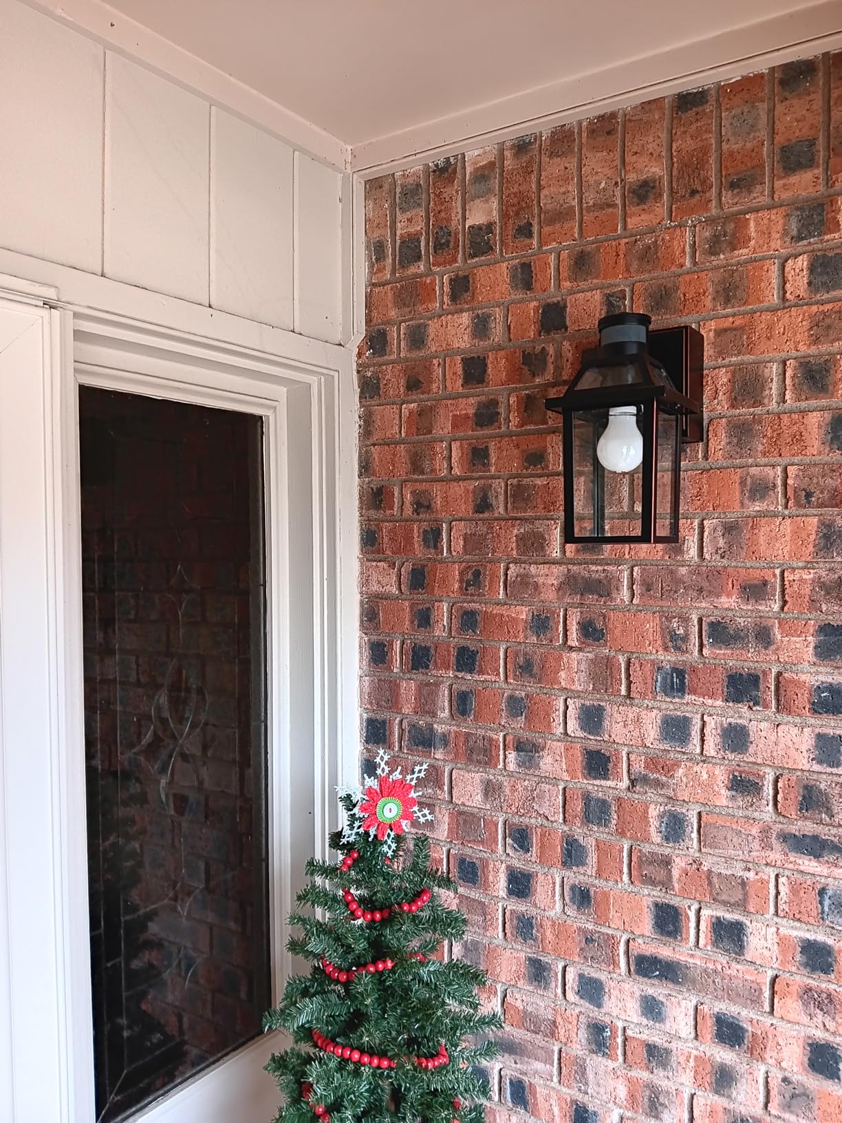 Porch Lights with GFCI Outlet, Dusk to Dawn Outdoor Lights with Outlet, 3 Lighting Modes Exterior Light Fixture Waterproof, Outside Lights for House Front Door Patio Garage - Customer Photo 1