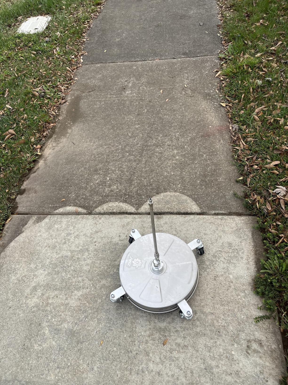 JANZ 18 inch Pressure Washer Surface Cleaner with 4 Wheels, 1/4 inch Quick Plug, Stainless Steel Housing, 2 Extension Wand Attachments, 3 Spray Nozzles and 2 Replacement Nozzles, 4000 PSI - Customer Photo 2