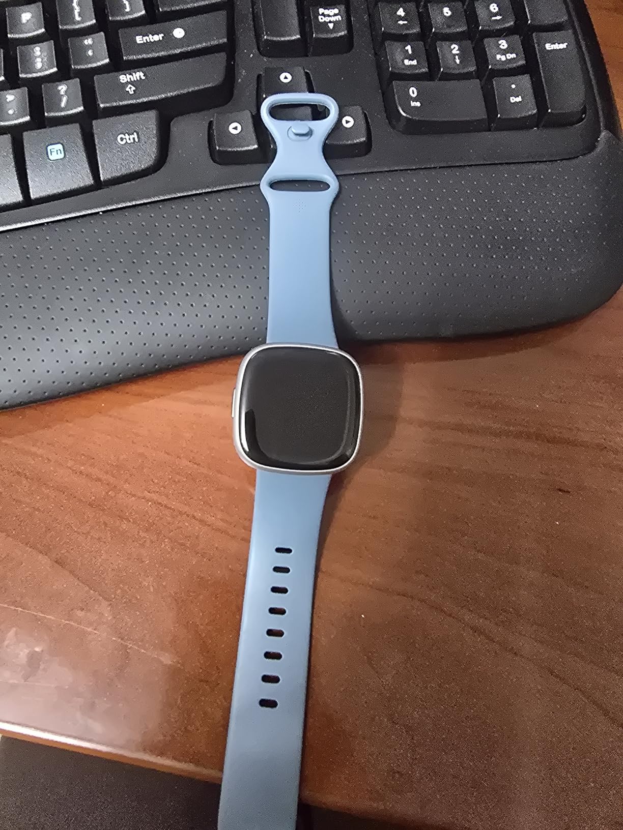 Fitbit Versa 4 Fitness Smartwatch with Daily Readiness, GPS, 24/7 Heart Rate, 40+ Exercise Modes, Sleep Tracking and more, Black/Graphite, One Size (S & L Bands Included) - Customer Photo 1