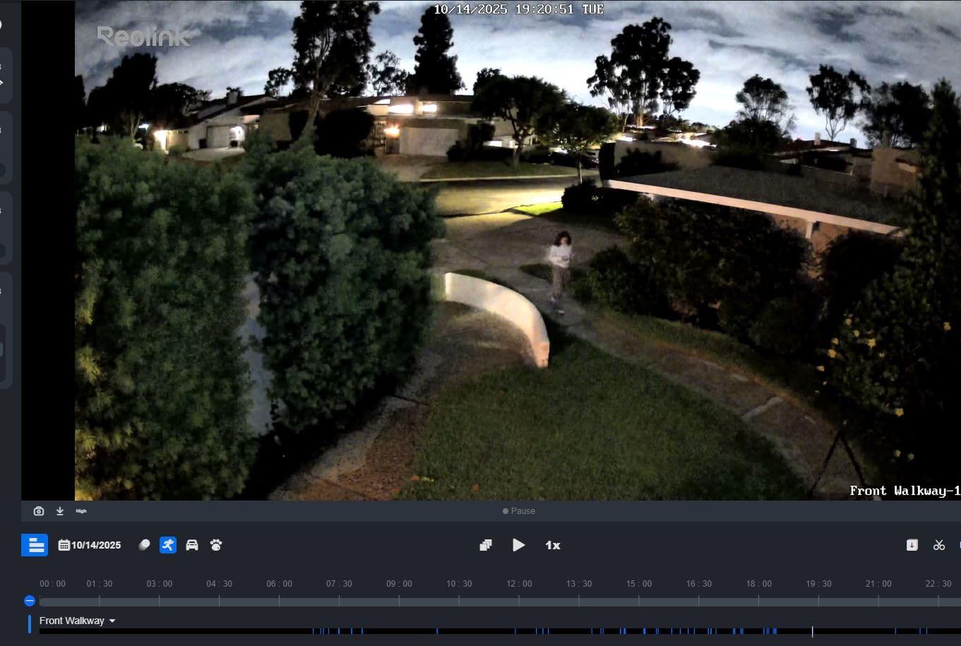 REOLINK PTZ Security Camera System 4K, IP PoE 360 Camera with Dual-Lens, Auto 6X Hybrid Zoomed Tracking, 355 Pan & 90 Tilt, Outdoor Surveillance, AI Detection, TrackMix PoE - Customer Photo 2