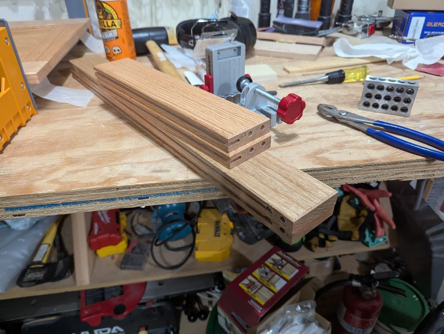 Milescraft 1334 Joint Master – Self-Clamping Aluminum Doweling Jig. Creates Edge, Corner, and Surface Joints. Includes Centering Spacers. For 1/4in, 5/16in, and 3/8in Dowel Pins Customer Review Milescraft 1334 Joint Master – Self-Clamping Aluminum Doweling Jig. Creates Edge, Corner, and Surface Joints. Includes Centering Spacers. For 1/4in, 5/16in, and 3/8in Dowel Pins - Customer Photo 1