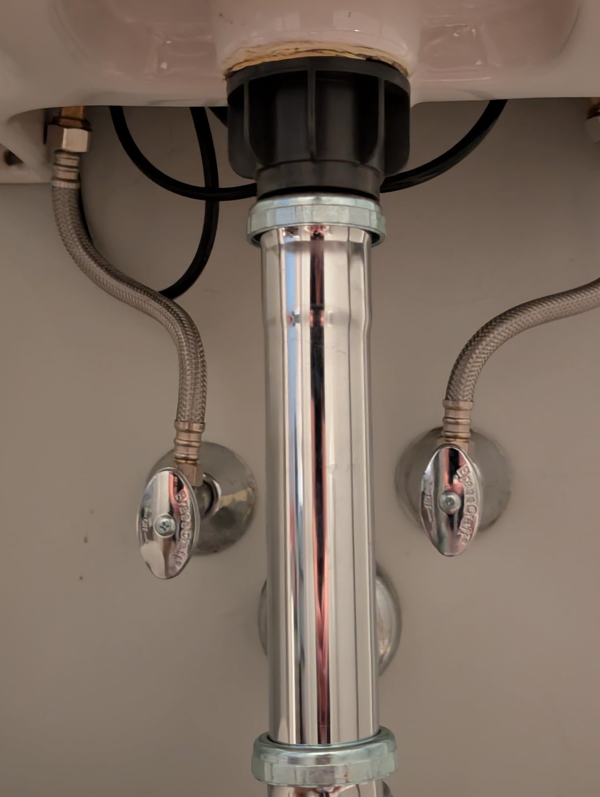 Delta Geist Brushed Nickel Bathroom Faucet 3 Hole, 8 Inch Widespread Bathroom Sink Faucet for Vanity, Push-Pop Drain Assembly, SpotShield Brushed Nickel 35864LF-SP - Customer Photo 1