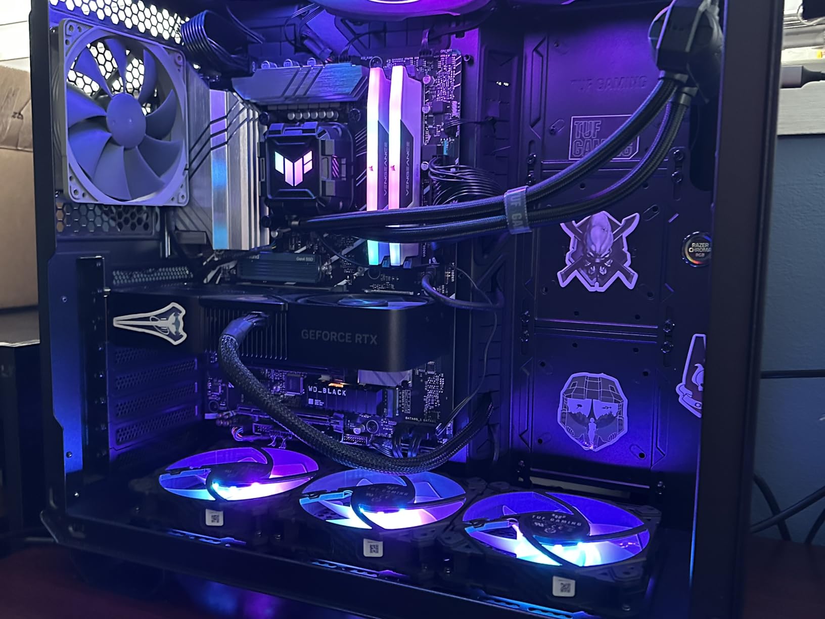 WD_BLACK SN850X 2TB NVMe SSD with Heatsink - M.2 2280, Up to 7,300 MB/s Read speeds, Up to 6,300 MB/s write speeds, Works with Playstation 5, High Performance Internal Solid State Drive - WDS200T2XHE - Customer Photo 1