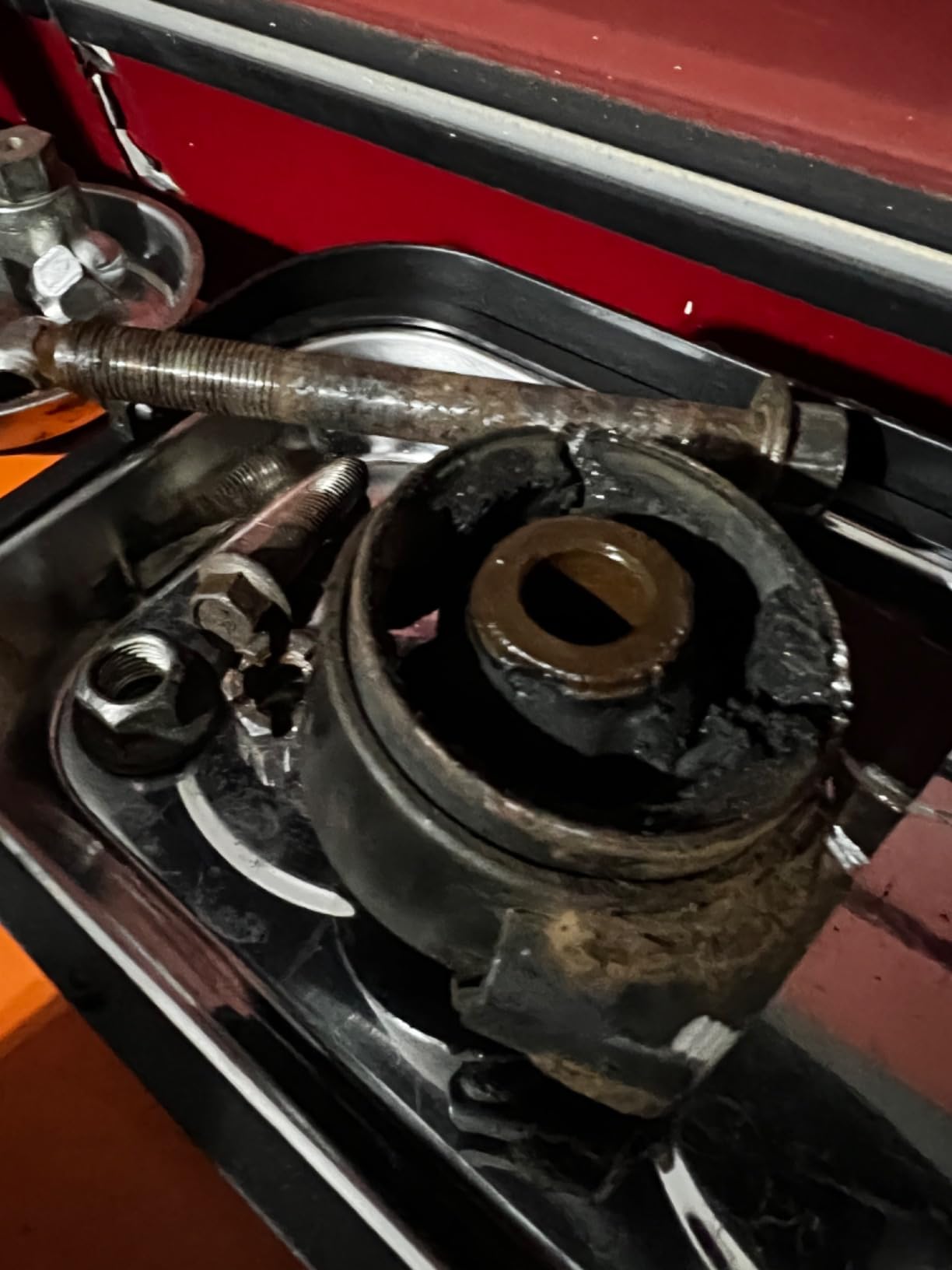 DEWALT 20V MAX Cordless Impact Wrench with Hog Ring Anvil, Brushless High Torque 1/2 Impact Gun, 4-Mode Speed, Includes Battery, Charger and Kit Bag (DCF900P1) - Customer Photo 2