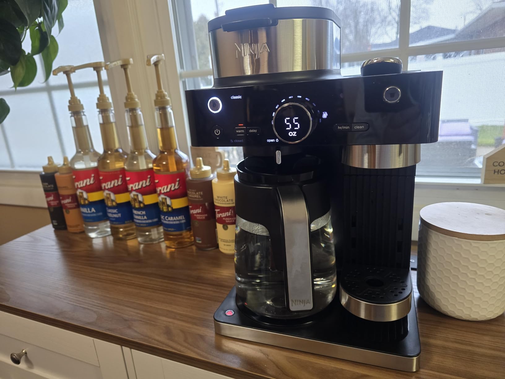 Ninja Espresso & Coffee Maker & Barista System, 3 Espresso Brew Styles, Single-Serve Coffee & Nespresso Capsule Compatible, Built-in Frother, Espresso, Cappuccino & Latte Maker, Black, CFN601 - Customer Photo 1