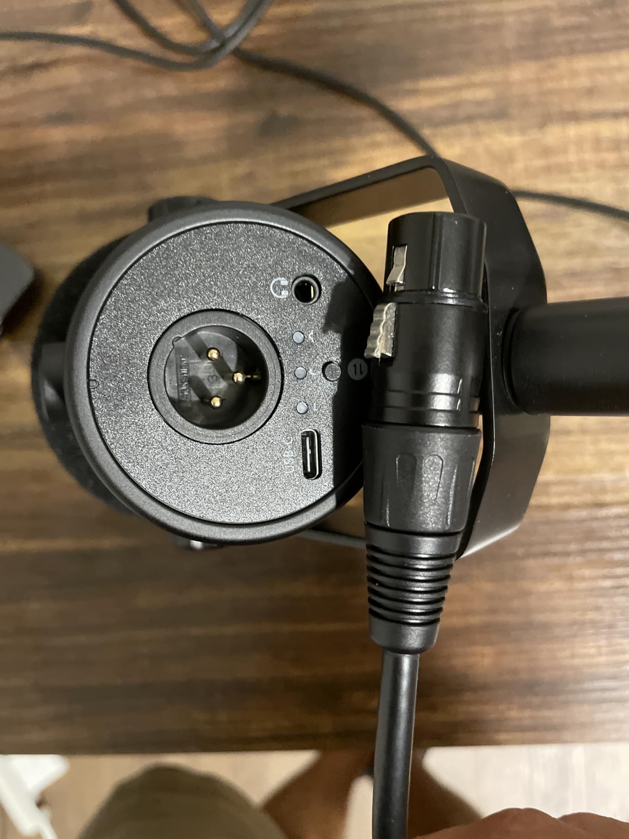 MAONO Dynamic Microphone, USB/XLR Podcast PC Microphone with Software, EQ,Tap-to-Mute, Headphone Jack, Gain Knob & Volume Control, Studio Mic for Broadcast, Recording, Streaming & Gaming (PD400X) Customer Review MAONO Dynamic Microphone, USB/XLR Podcast PC Microphone with Software, EQ,Tap-to-Mute, Headphone Jack, Gain Knob & Volume Control, Studio Mic for Broadcast, Recording, Streaming & Gaming (PD400X) - Customer Photo 1