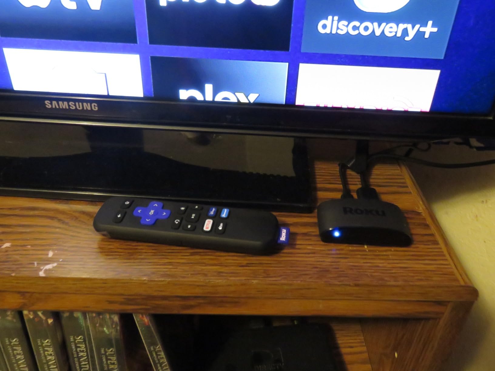 Roku Express | HD Roku Streaming Device with Standard Remote (no TV controls), Free & Live TV - Customer Photo 3