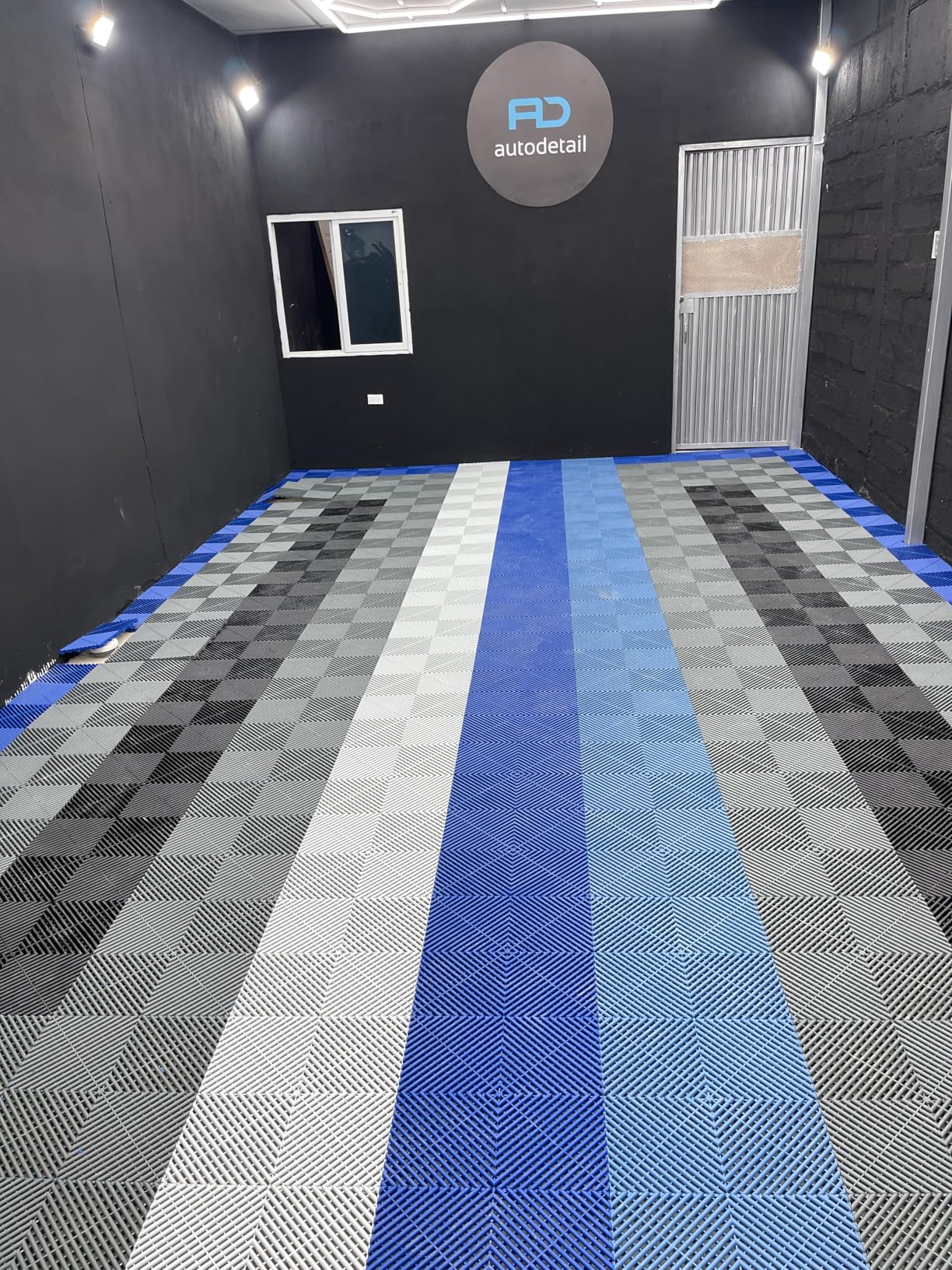 Swisstrax Ribtrax PRO Interlocking Garage Floor Tiles, 15.75 x 15.75-Inch, Slate Grey, 24 Piece Set Customer Review Swisstrax Ribtrax PRO Interlocking Garage Floor Tiles, 15.75 x 15.75-Inch, Slate Grey, 24 Piece Set - Customer Photo 1