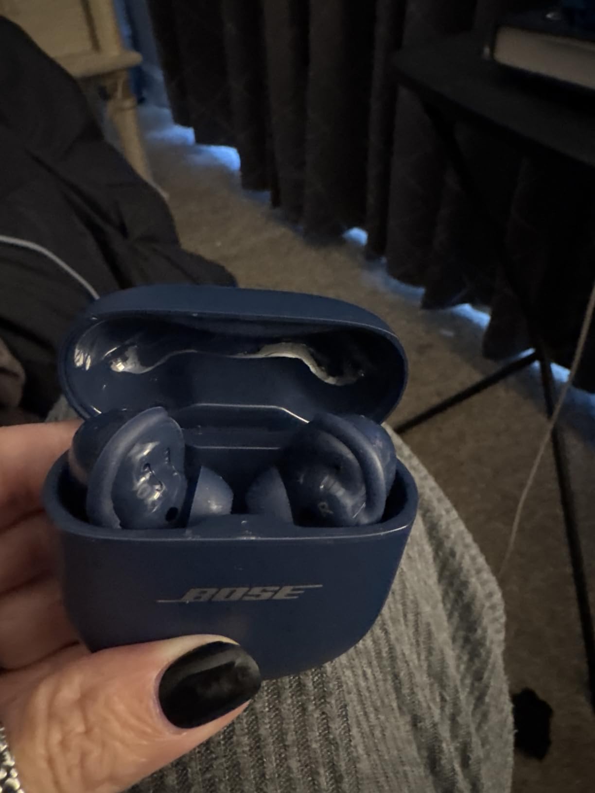 Bose QuietComfort Earbuds II, Wireless, Bluetooth, World's Best Noise Cancelling In-Ear Headphones with Personalized Noise Cancellation & Sound, Triple Black (Renewed) - Customer Photo 2