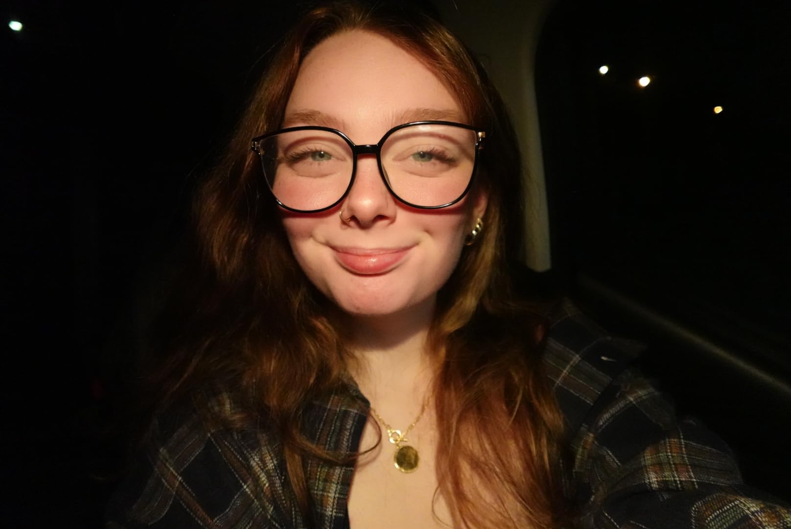 Sony ZV-1F Vlog Camera for Content Creators and Vloggers Black - Customer Photo 2