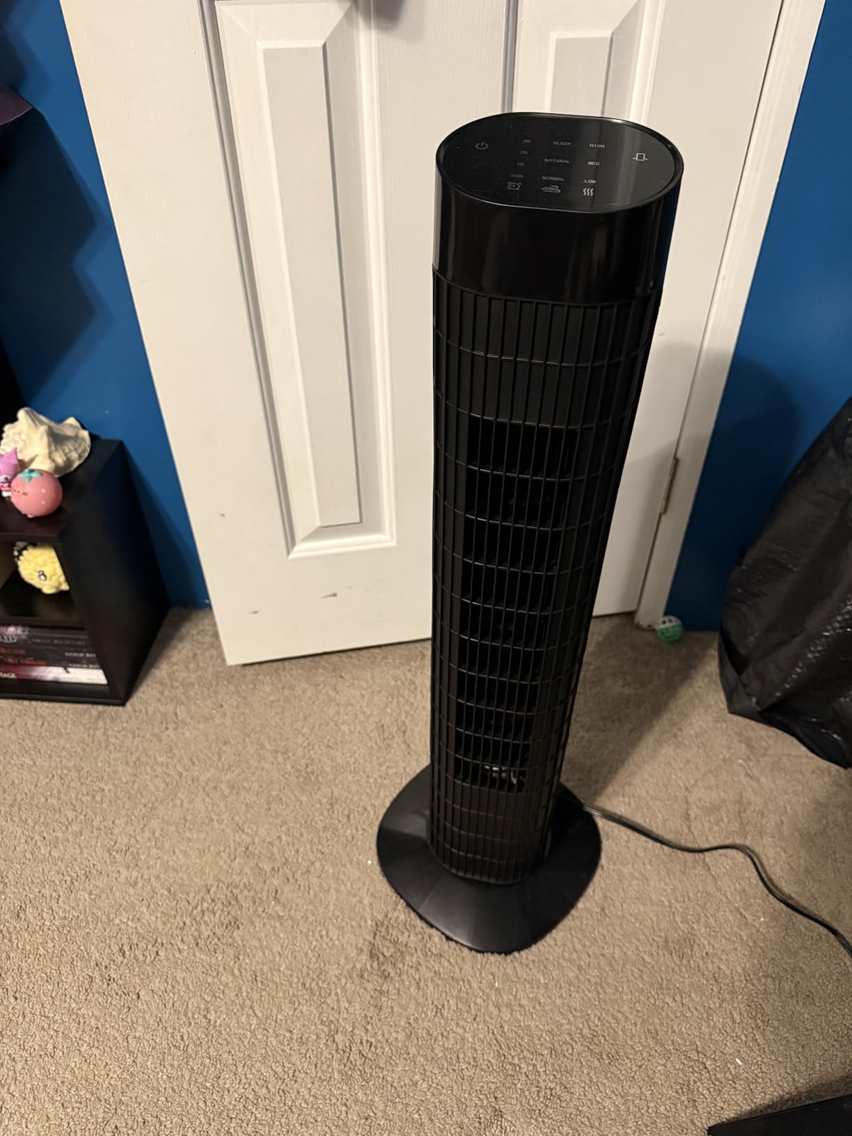 Uthfy 31 Inch Tower Fan for Bedroom, 120° Oscillating Quiet Standing Bladeless Fan With Remote, 7.5H Timer, 3 Speeds, 3 Modes, for Room, Dorm, Office, Black - Customer Photo 1