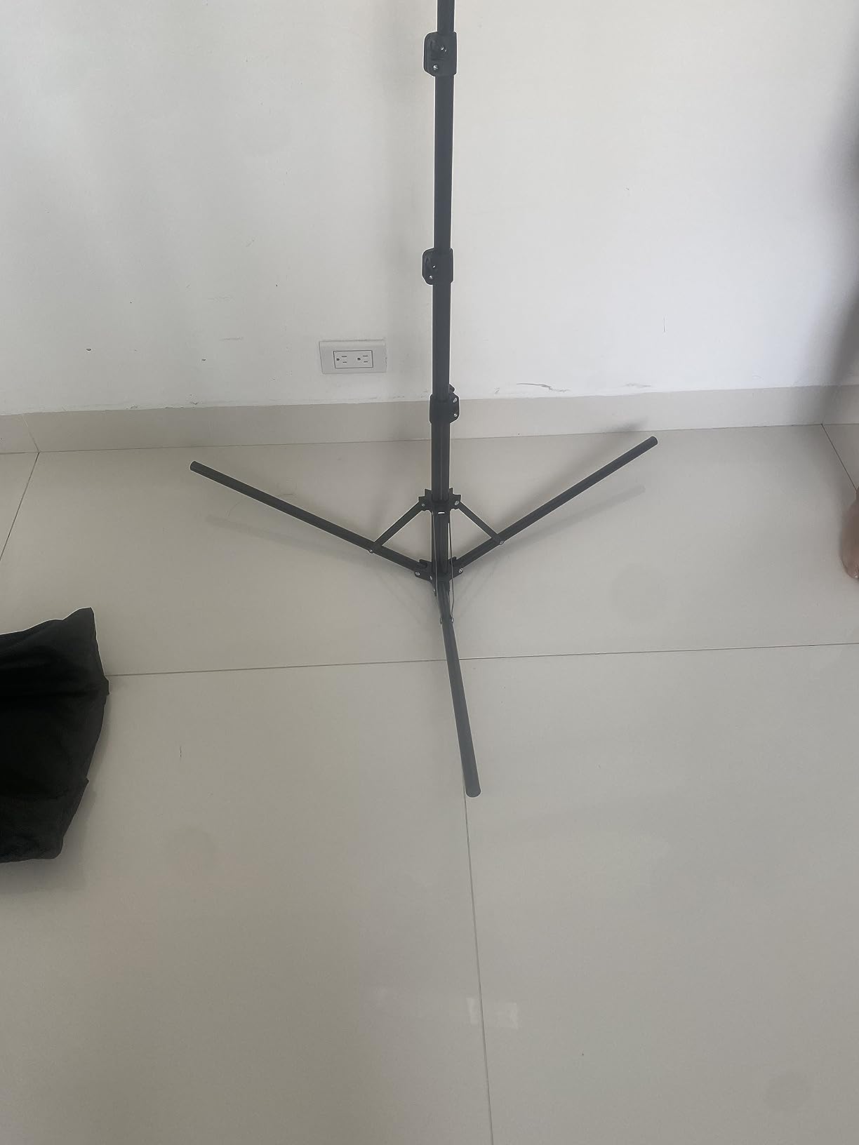 Godox 750W Professional Studio Strobe Flash Light Kit, 3-Light Godox Strobe Lighting Kit for Photography, 3x250W 5600K Monolights with Strobe Trigger, Softbox, Light Stands, Boom Arm Customer Review Godox 750W Professional Studio Strobe Flash Light Kit, 3-Light Godox Strobe Lighting Kit for Photography, 3x250W 5600K Monolights with Strobe Trigger, Softbox, Light Stands, Boom Arm - Customer Photo 2