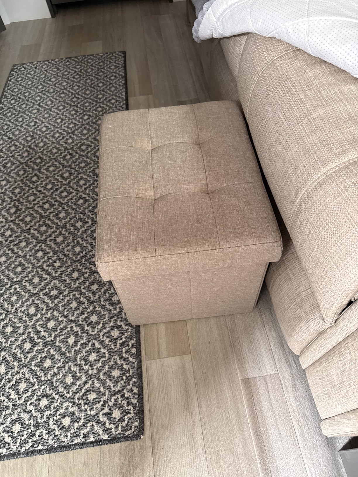 SONGMICS Mazie Collection - Small Folding Storage Ottoman, Foot Rest Stool, 12.2 x 16.1 x 12.2 Inches, 286 lb Load Capacity, for Living Room, Bedroom, Home Office, Dorm, Dark Gray ULSF102G01 Customer Review SONGMICS Mazie Collection - Small Folding Storage Ottoman, Foot Rest Stool, 12.2 x 16.1 x 12.2 Inches, 286 lb Load Capacity, for Living Room, Bedroom, Home Office, Dorm, Dark Gray ULSF102G01 - Customer Photo 1