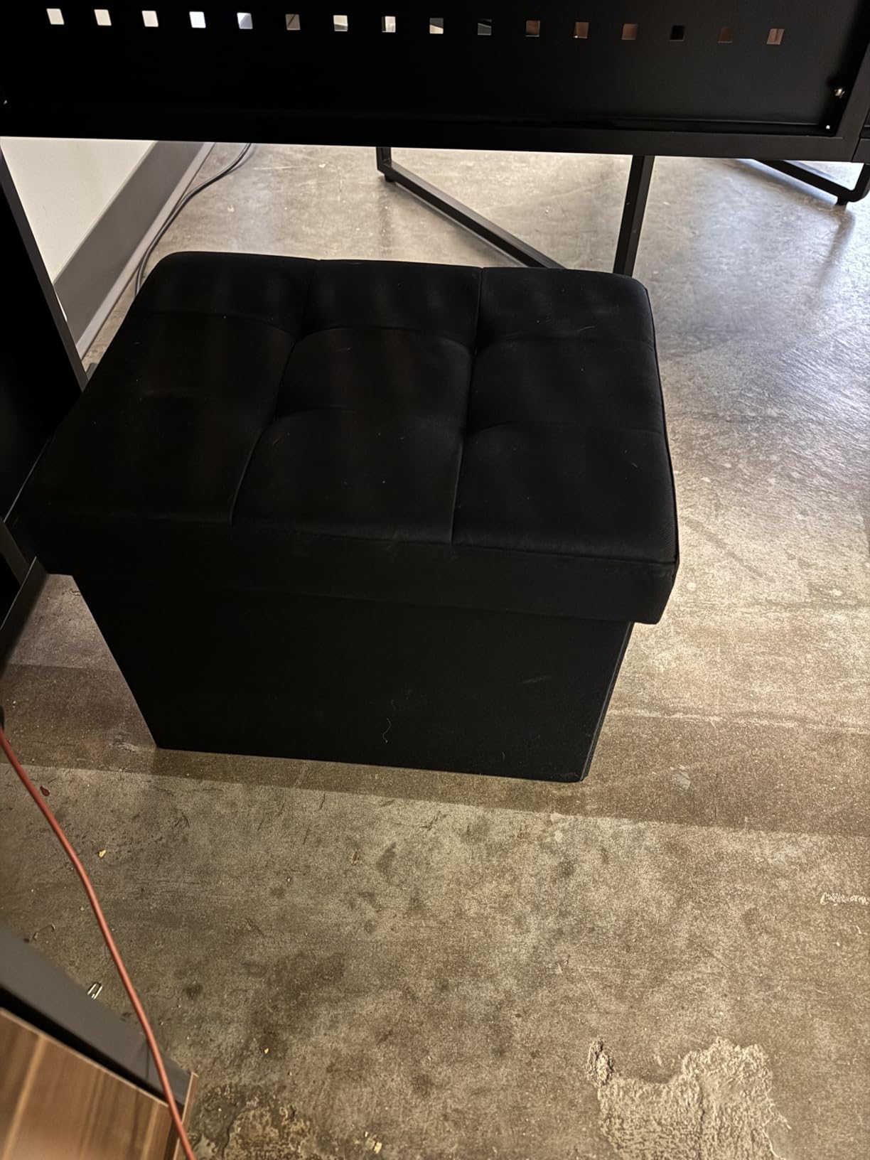 SONGMICS Mazie Collection - Small Folding Storage Ottoman, Foot Rest Stool, 12.2 x 16.1 x 12.2 Inches, 286 lb Load Capacity, for Living Room, Bedroom, Home Office, Dorm, Dark Gray ULSF102G01 Customer Review SONGMICS Mazie Collection - Small Folding Storage Ottoman, Foot Rest Stool, 12.2 x 16.1 x 12.2 Inches, 286 lb Load Capacity, for Living Room, Bedroom, Home Office, Dorm, Dark Gray ULSF102G01 - Customer Photo 2