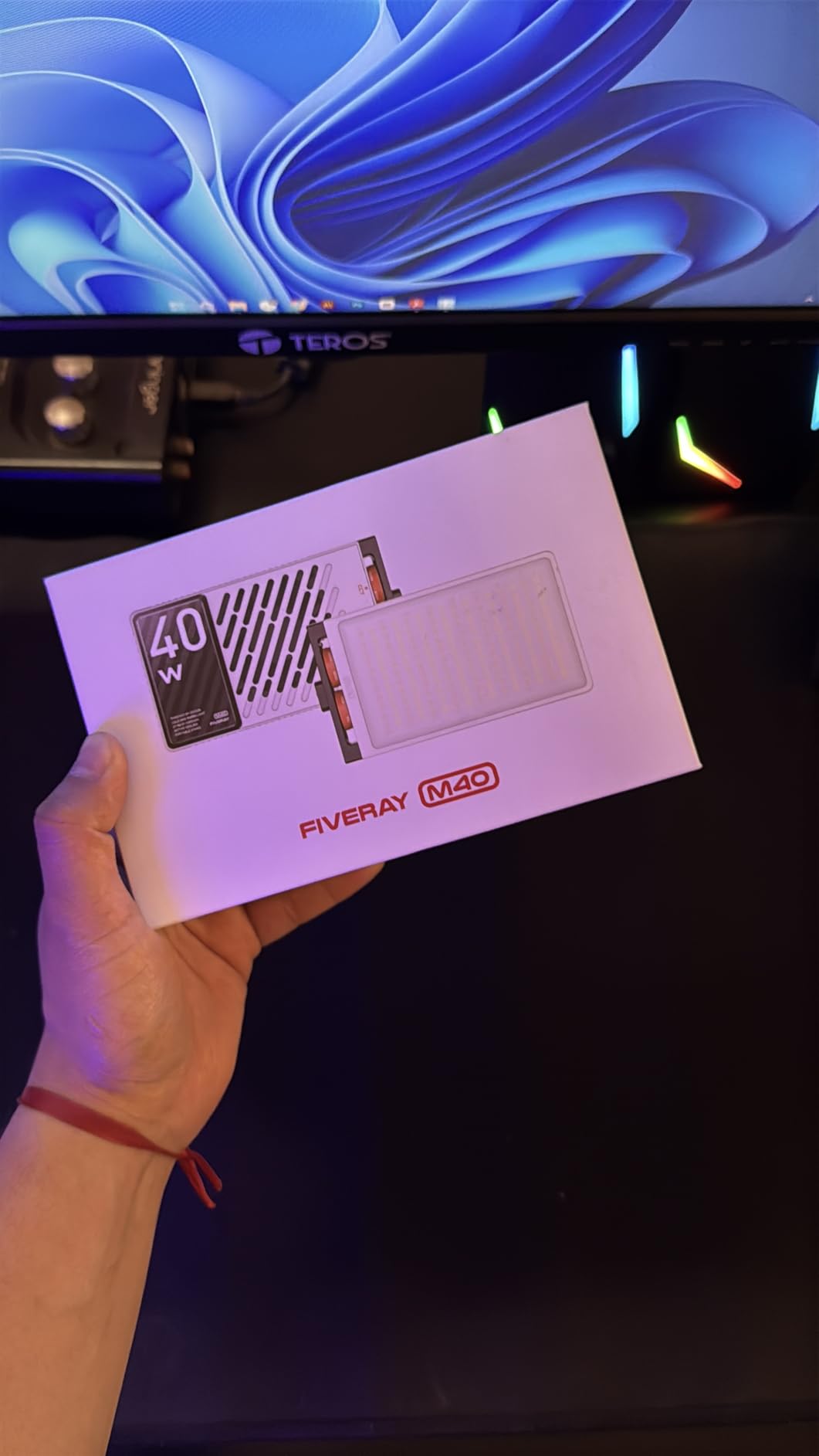 ZHIYUN FIVERAY M40 Video Light [Official], 40W Portable Camera Light, 14000 Lux, CRI/TLCI 96+ 2700-6200K, 320g LED Panel DSLR Photography Lighting, Lighting Setup for YouTube, TikTok - Customer Photo 2