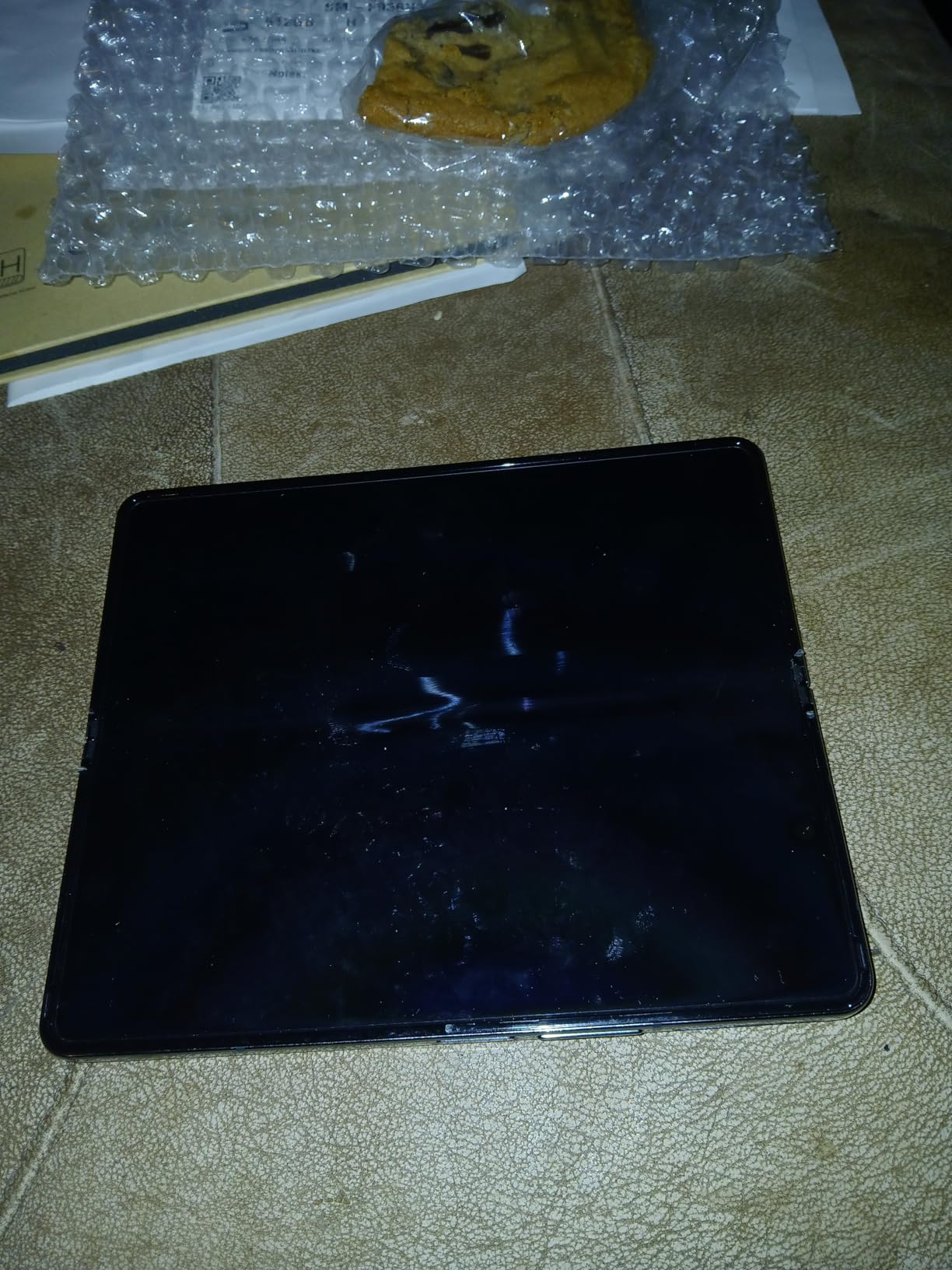 Samsung Galaxy Z Fold 4 Cell Phone, Factory Unlocked Android Smartphone, 256GB, Foldable Display, S Pen Compatible, US Version, Gray Green (Renewed) - Customer Photo 1