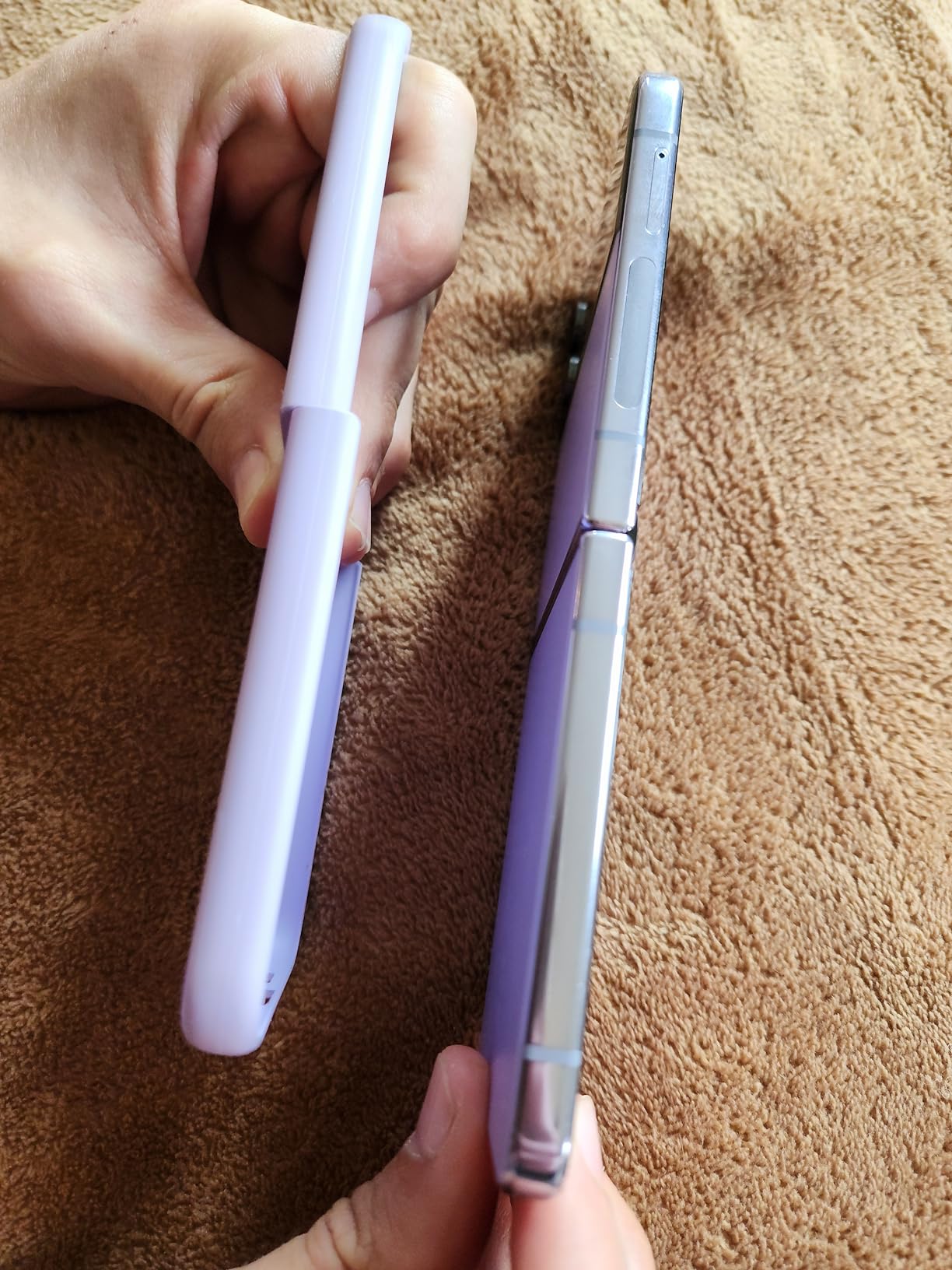 Samsung Galaxy Z Flip 4 5G, US Version, 128GB, Graphite - Unlocked (Renewed) - Customer Photo 2