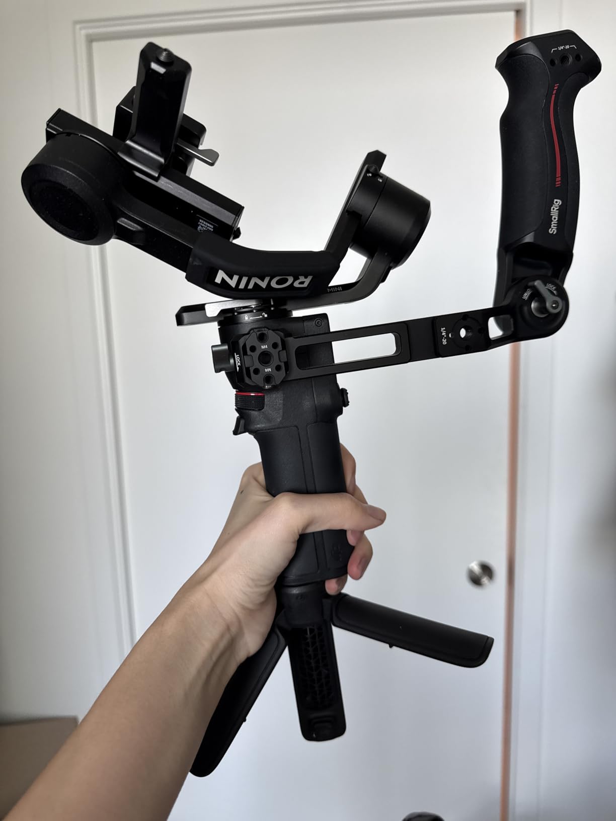 DJI RS 3 Mini, 3-Axis Gimbal Stabilizer for Cameras Canon/Sony/Panasonic/Nikon/Fujifilm, 2 kg (4.4 lbs) Tested Payload, Camera Stabilizer, Camera Gimbal with Native Vertical Shooting Customer Review DJI RS 3 Mini, 3-Axis Gimbal Stabilizer for Cameras Canon/Sony/Panasonic/Nikon/Fujifilm, 2 kg (4.4 lbs) Tested Payload, Camera Stabilizer, Camera Gimbal with Native Vertical Shooting - Customer Photo 4