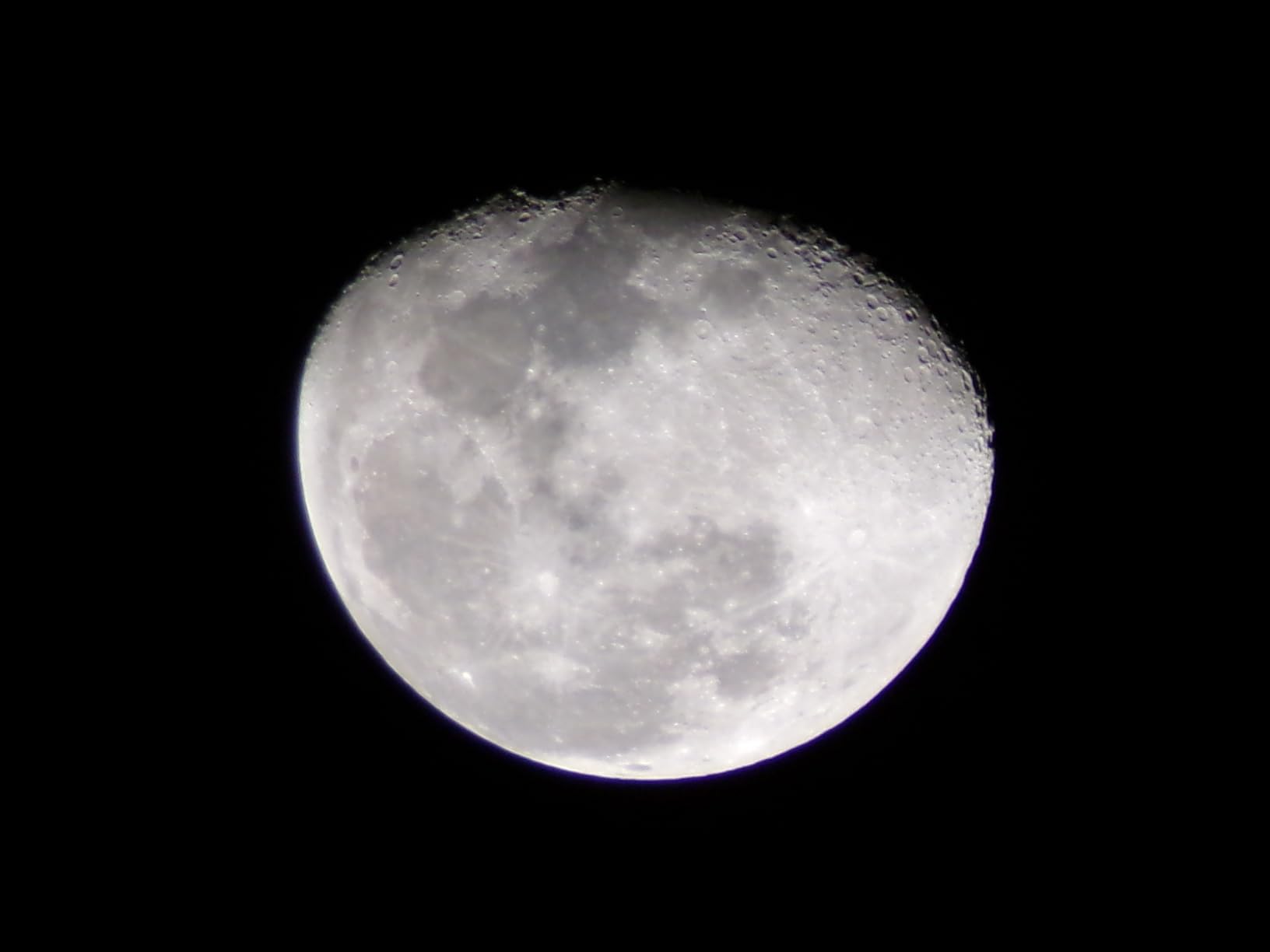 KODAK PIXPRO AZ405-WH 20MP Digital Camera 40X Optical Zoom 24mm Wide Angle Lens Optical Image Stabilization 1080P Full HD Video 3