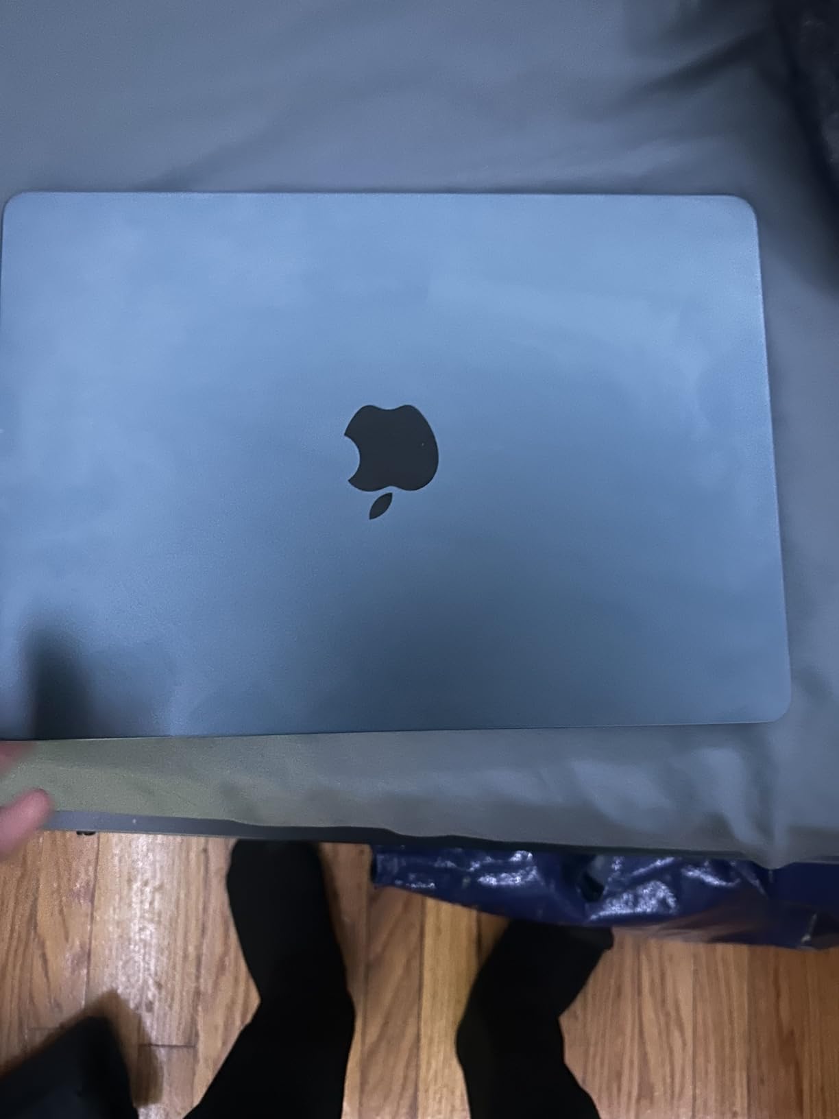 Apple 2022 MacBook Air with Apple M2 Chip, 13-inch, 8GB RAM, 256GB SSD Storage - Space Gray (Renewed) Customer Review Apple 2022 MacBook Air with Apple M2 Chip, 13-inch, 8GB RAM, 256GB SSD Storage - Space Gray (Renewed) - Customer Photo 2