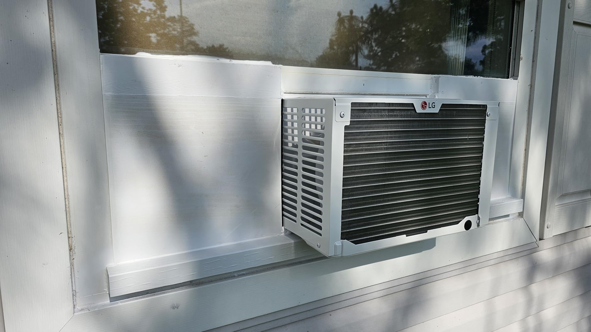 LG 10000 BTU Window Air Conditioners [2023] Remote Control WiFi App Ultra-Quiet Washable Filter Cools 450Sq.Ft for Medium & Large Room AC Unit air conditioner Easy Install White LW1017ERSM1 - Customer Photo 1