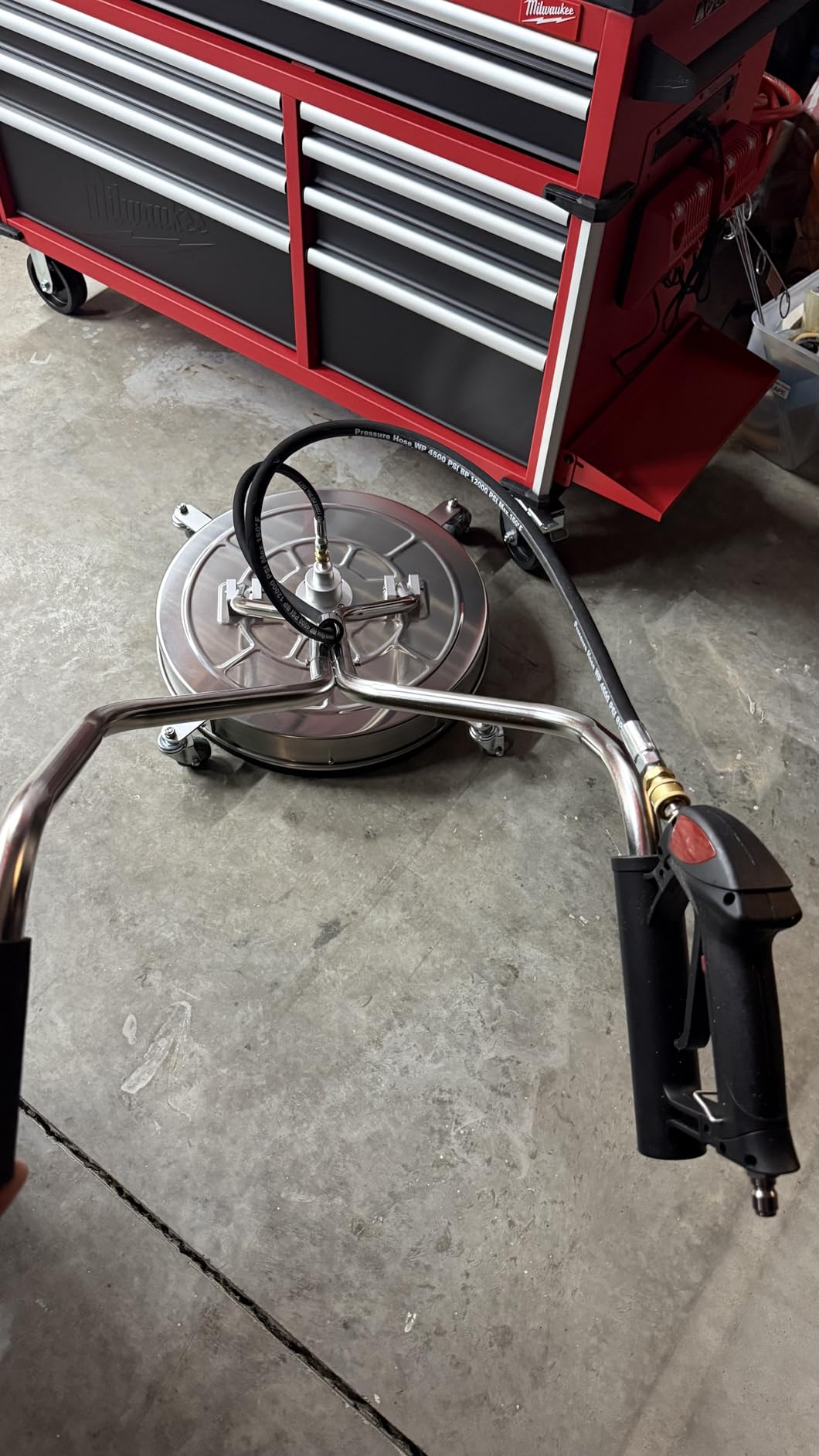 JANZ 24 inch Pressure Washer Surface Cleaner with 4 Wheels, Dual Handle, Stainless Steel Housing, 4 Replacement Nozzle Cores and 2 Hose Adapters, Ideal for Driveways, Sidewalks, Patios, Decks Cleaning - Customer Photo 1