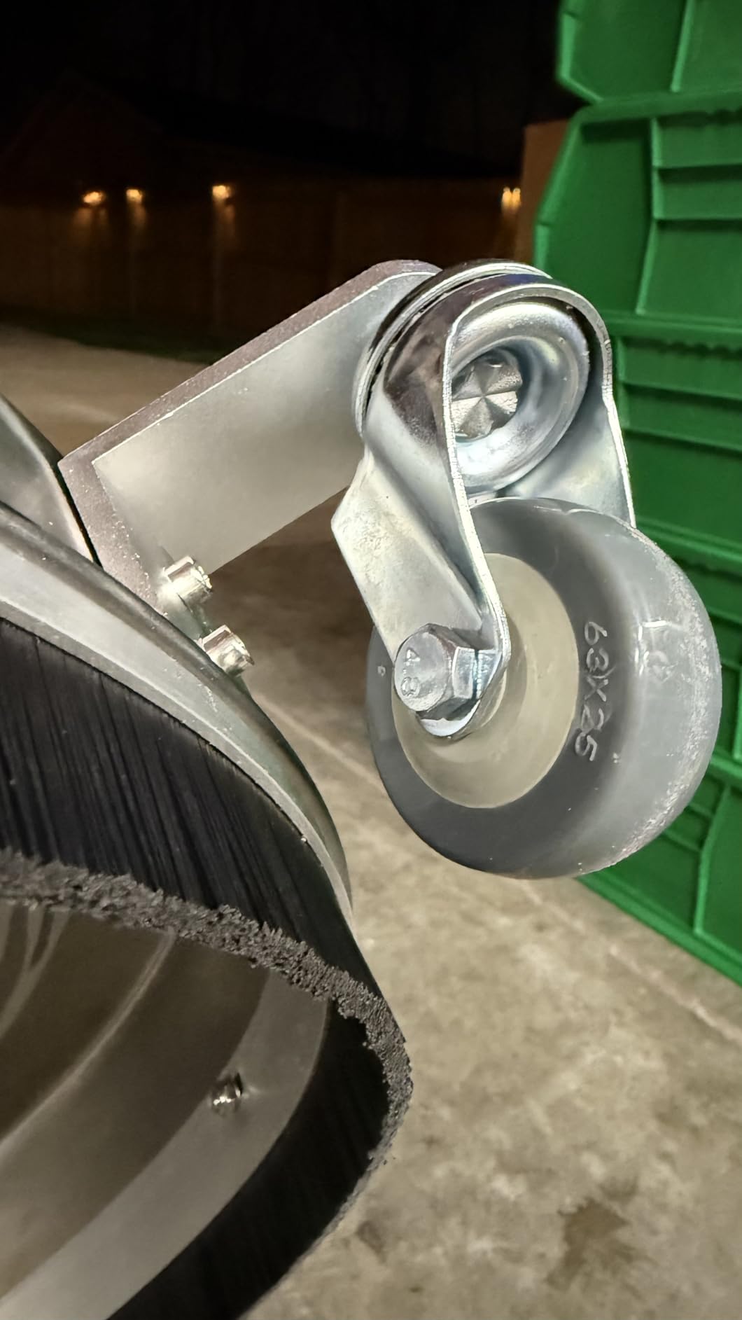 JANZ 24'' Pressure Washer Surface Cleaner with 4 Wheels,Dual Handle,Stainless Steel Housing, 4 Replacement Nozzle Cores and 2 Hose Adapters,Ideal for Driveways, Sidewalks,Patios,Decks Cleaning - Customer Photo 2