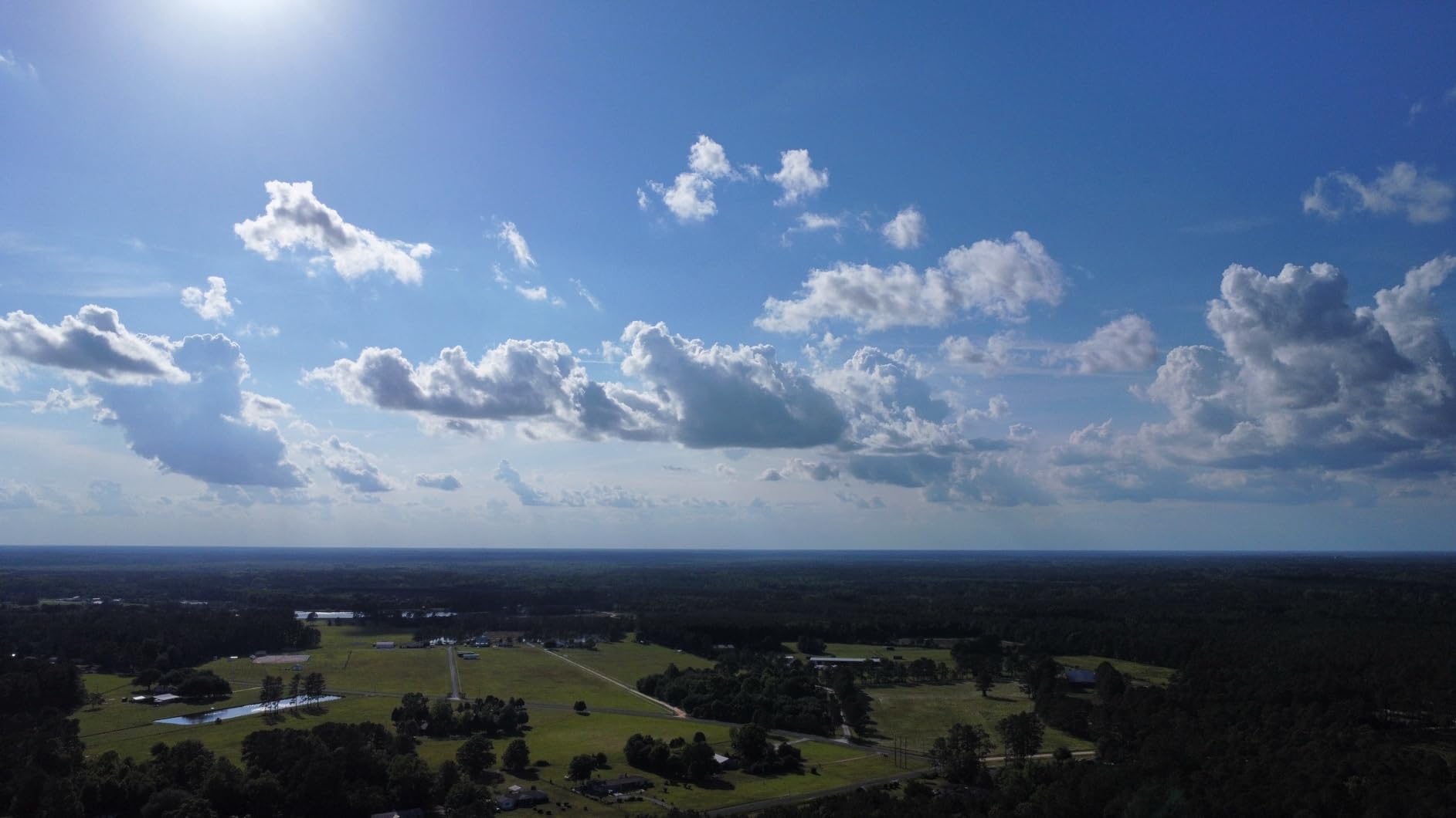 DJI Mini 2 SE, Lightweight Mini Drone with QHD Video, 10km Max Video Transmission, 31-Min Flight Time, Under 249 g, Auto Return to Home, 3-Axis Gimbal Drone with Camera for Beginners - Customer Photo 1