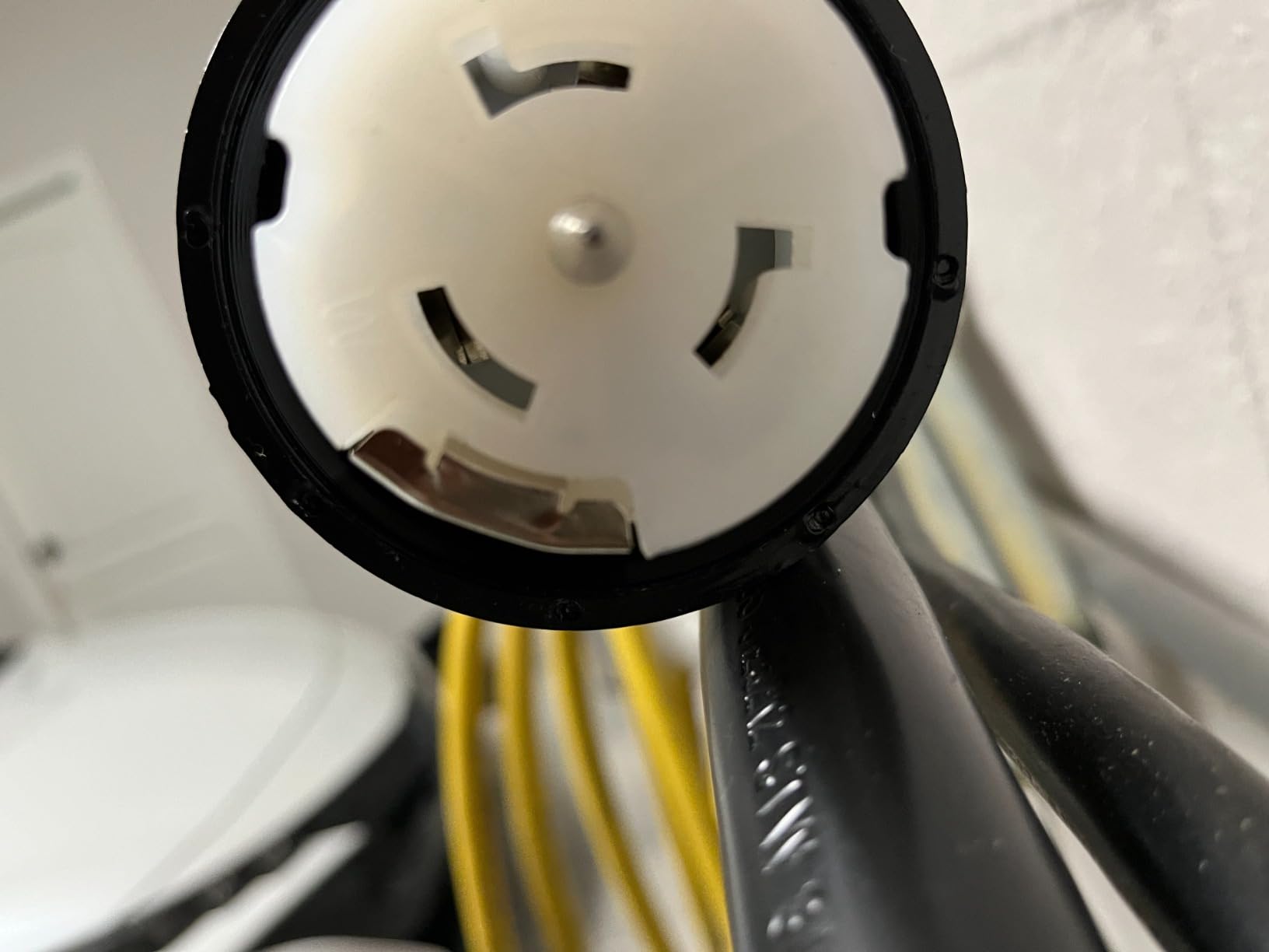 VEVOR 15 FT 50 Amp Generator Extension Cord NEMA 14-50P to SS2-50R & CS6364, STW 6/3+8/1 AWG 125/250V Generator Power Cord Twist Lock Connectors for Generator to House - Customer Photo 1