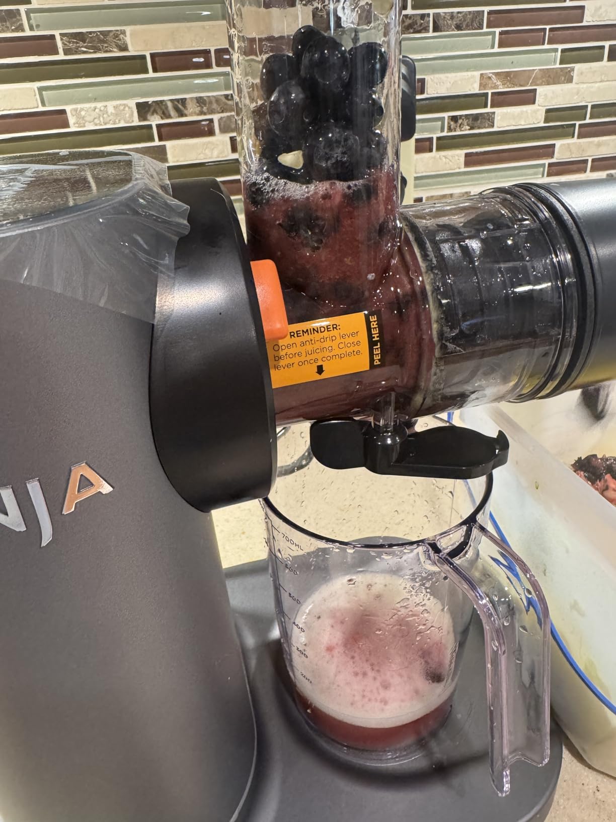 Ninja NeverClog Cold Press Juicer, Powerful Slow Juicer with Total Pulp Control, Countertop, Electric, 2 Pulp Functions, Dishwasher Safe, 2nd Generation, Charcoal, JC151 - Customer Photo 1