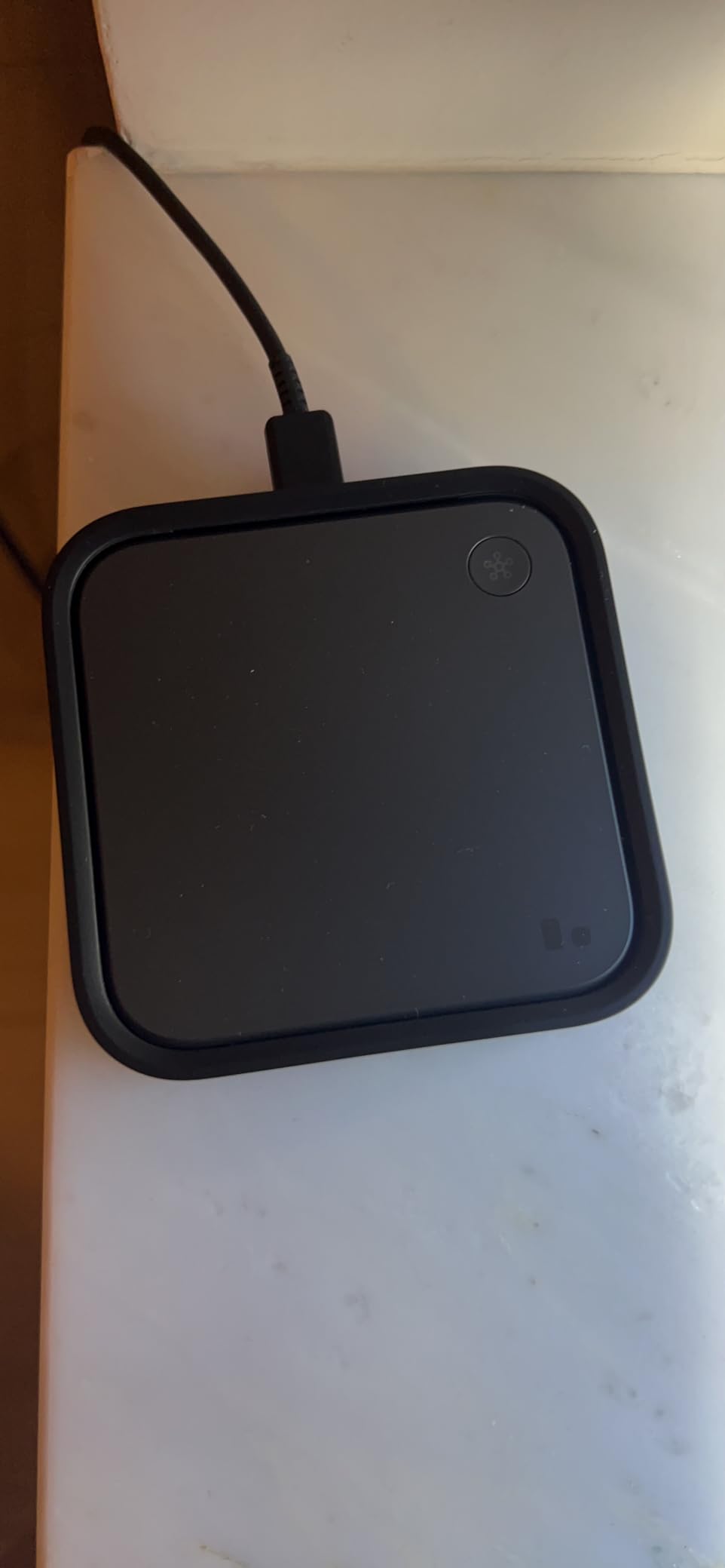 Samsung SmartThings Station with Power Adapter, 15W Super Fast Wireless Charger, Smart Home Hub, 2023, EP-P9500TBEGUS, Black - Customer Photo 5