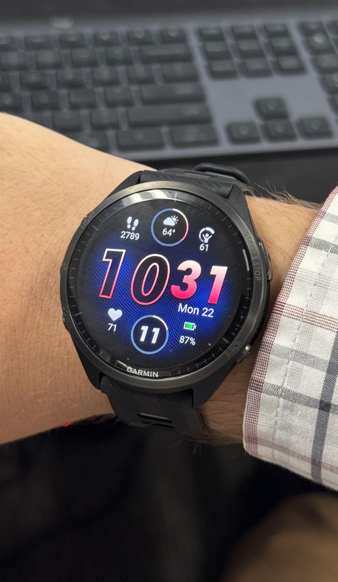 Garmin Forerunner 965 Running Smartwatch, Colorful AMOLED Display, Training Metrics and Recovery Insights, Black and Powder Gray - Customer Photo 1
