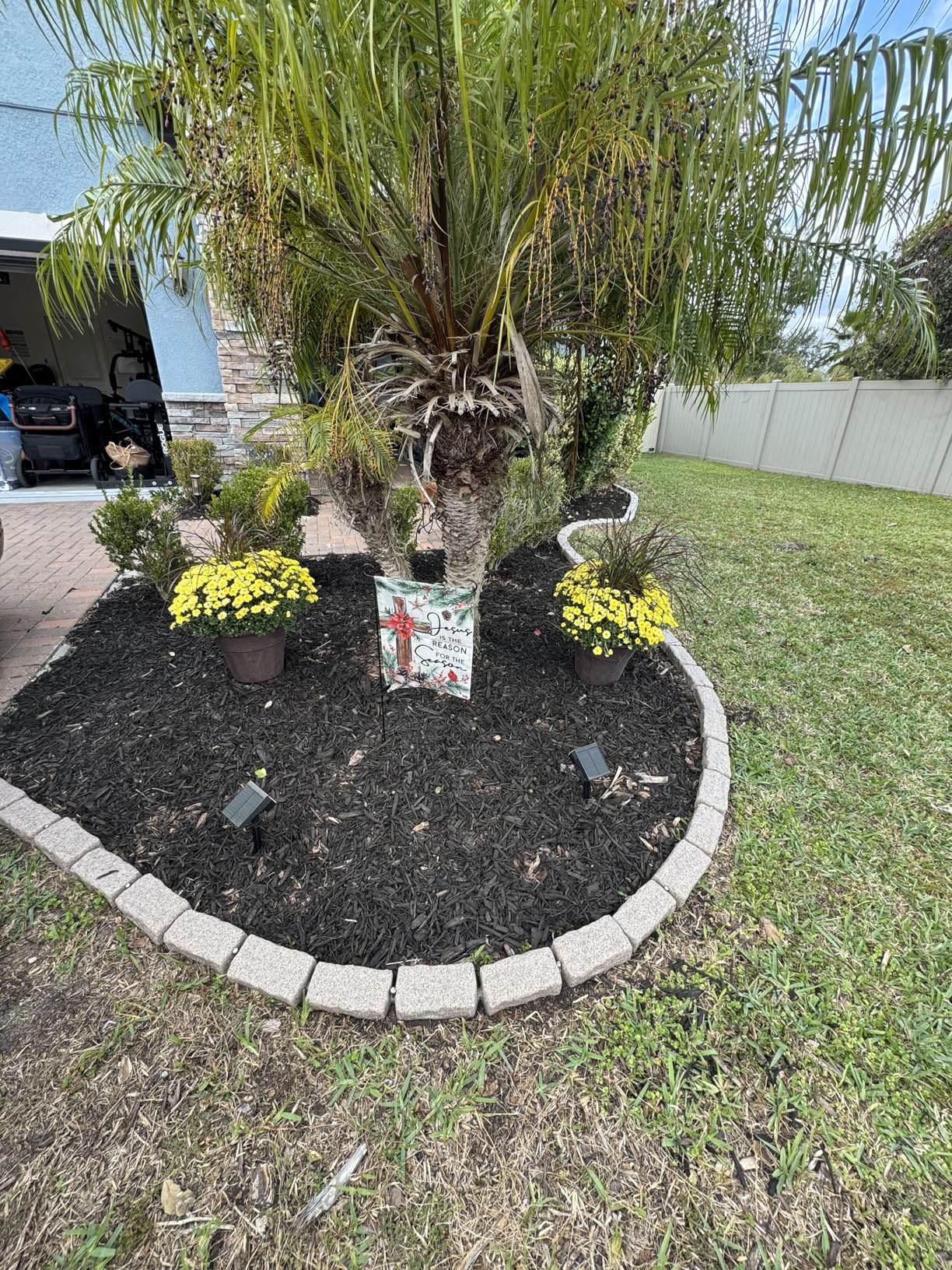 Beuta Landscape Edging | Garden Edging Border | Faux Stone Bricks for Lawn edging, Flower beds, Pathways & Yard Edging– 4 Packs | Each Section Has 6 Bricks 48