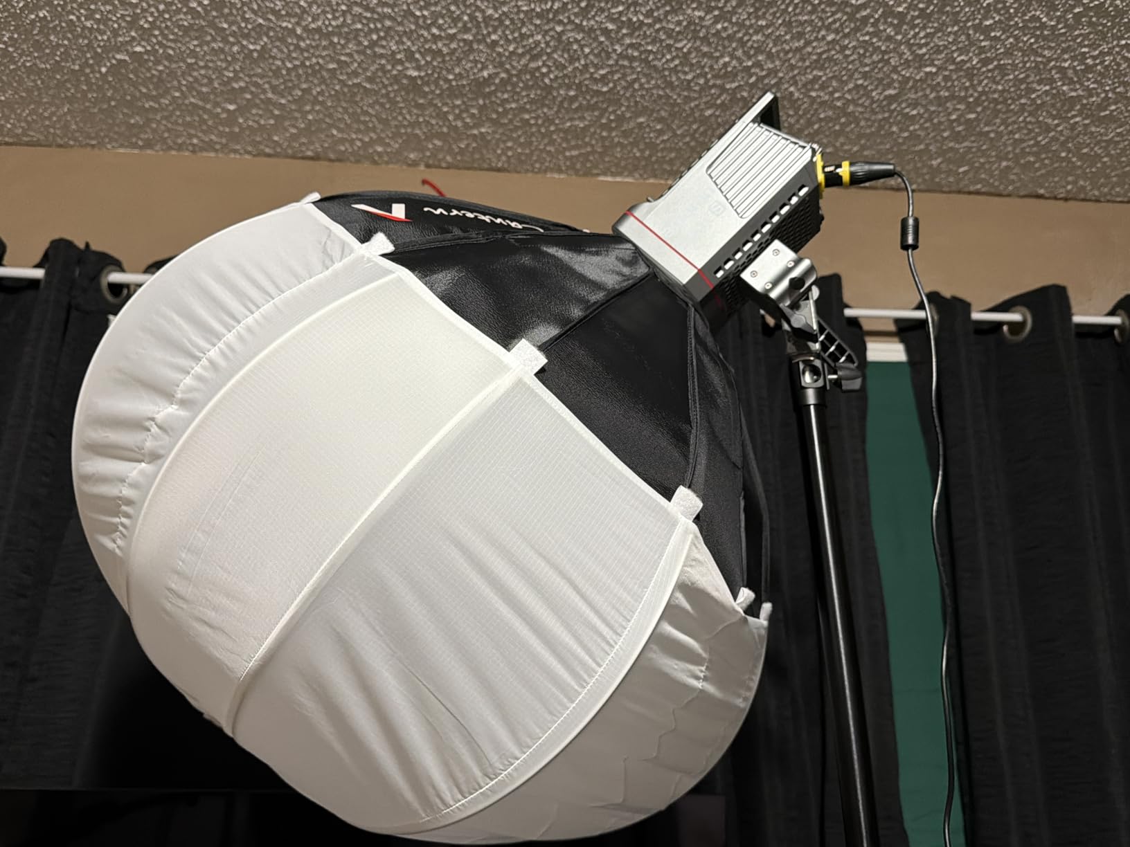 amaran 200x S 200W Bi-Color LED Video Light,Bluetooth App Control Studio Light,DC/AC Power Supply Bowens Mount Silent Fan Photography Lighting Customer Review amaran 200x S 200W Bi-Color LED Video Light,Bluetooth App Control Studio Light,DC/AC Power Supply Bowens Mount Silent Fan Photography Lighting - Customer Photo 2