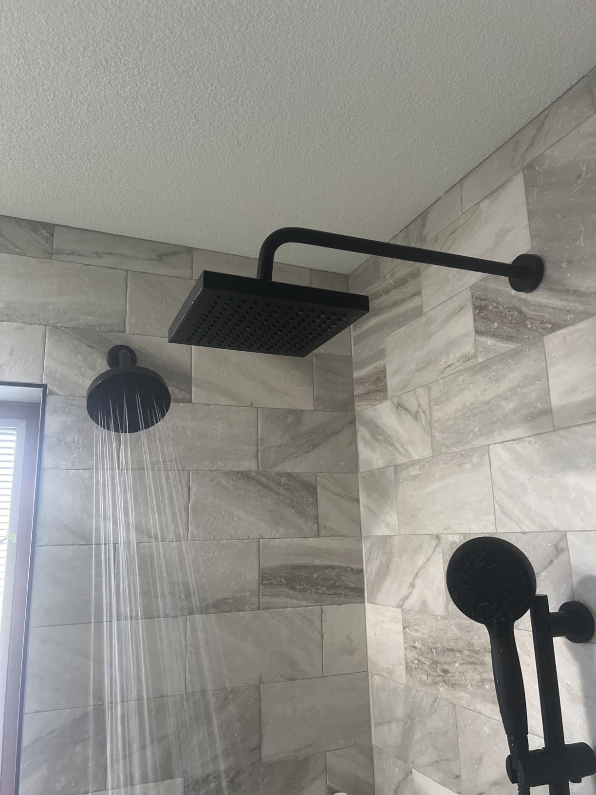Delta Faucet Single-Spray Rain Shower Head Black, Rainfall , Black Square , Matte Black Rainfall , Delta Rain Shower Metal , Matte Black 52841-BL - Customer Photo 2