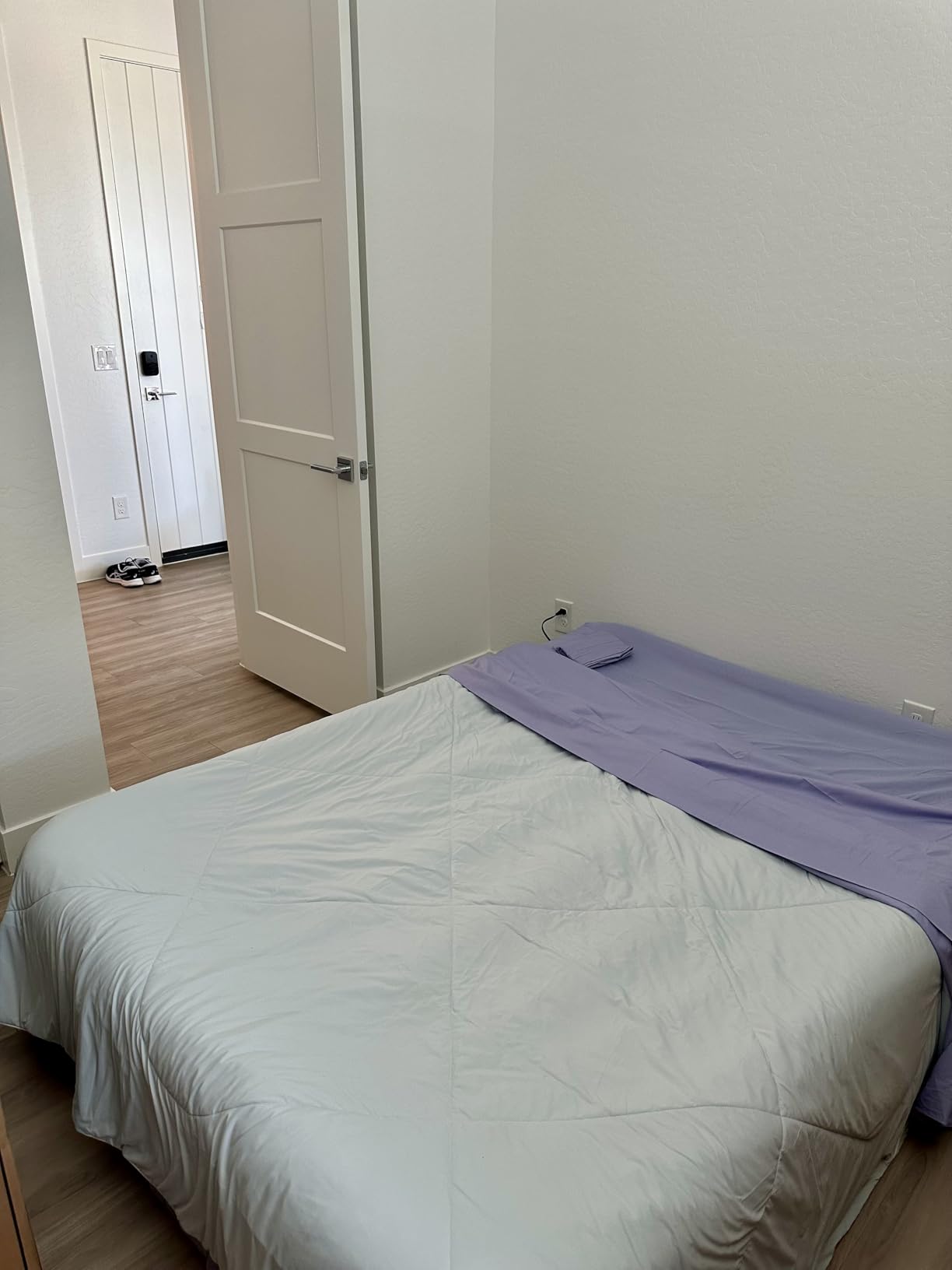 Cozy Bliss Cooling Comforter Queen Size, Cooling Blankets for Hot Sleepers and Night Sweats, Blue Summer Comforter for Queen Size Bed, Breathable Soft Lightweight Silk Smooth - Customer Photo 1