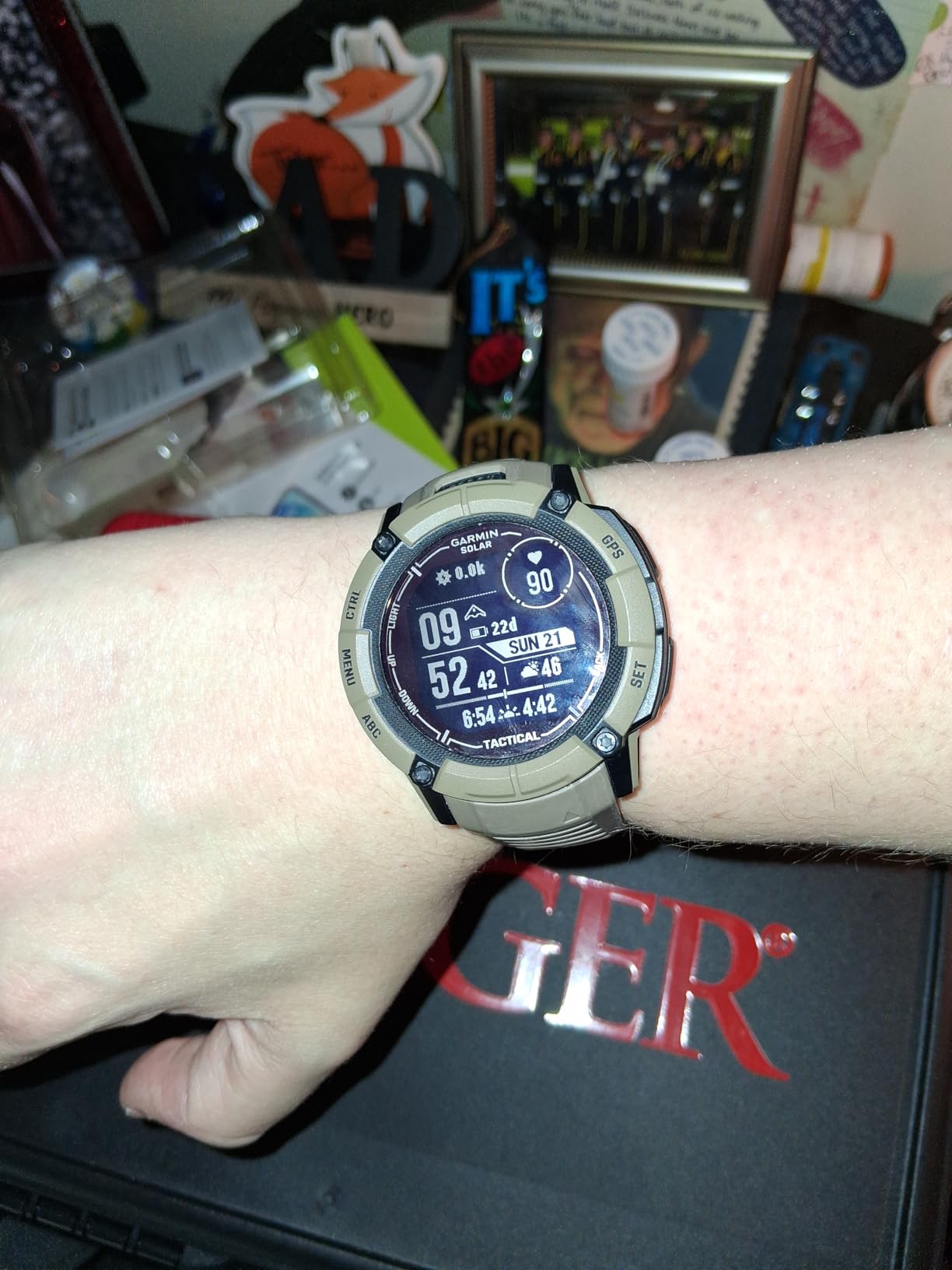 Garmin Instinct 2X Solar, Rugged GPS Smartwatch, Built-in Flashlight, Solar Charging Capability, Multi-Band GNSS, Graphite - Customer Photo 2