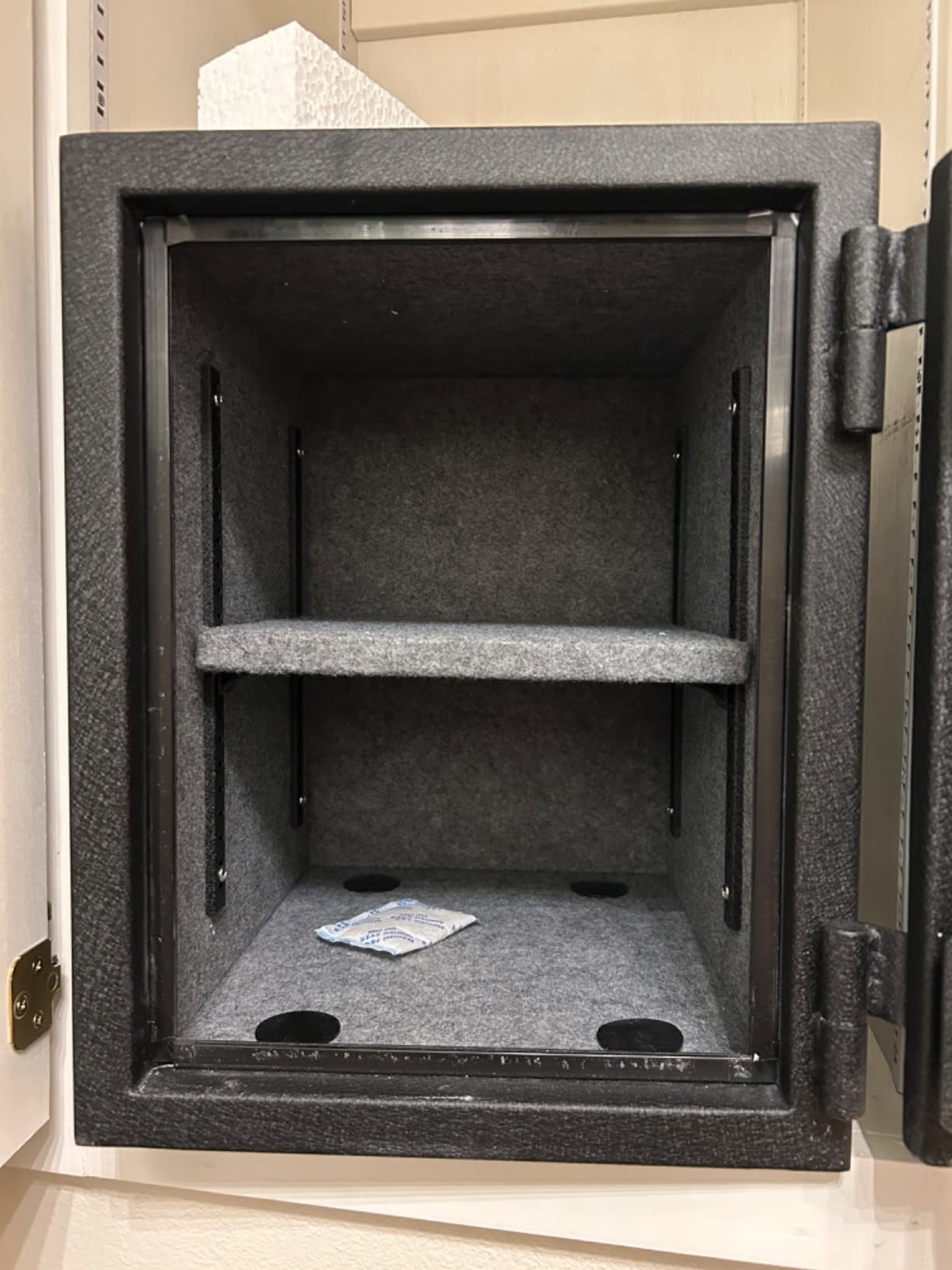 TIGERKING Biometric Fingerprint Fireproof Safe for Home Office, 3.47 Cu Ft Solid Steel Security Safe with Removable Shelf, Stores 29 Fingerprints, 30 Min Fire Protection, Anti-Theft Digital Safe customer photo 1