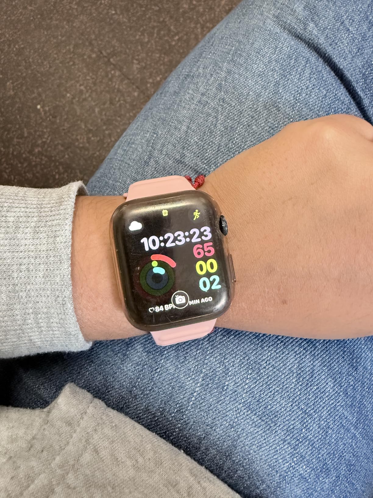 Apple Watch SE (2nd Gen) (GPS, 44mm) - Midnight Aluminum Case with Midnight Sport Band, M/L (Renewed) - Customer Photo 1