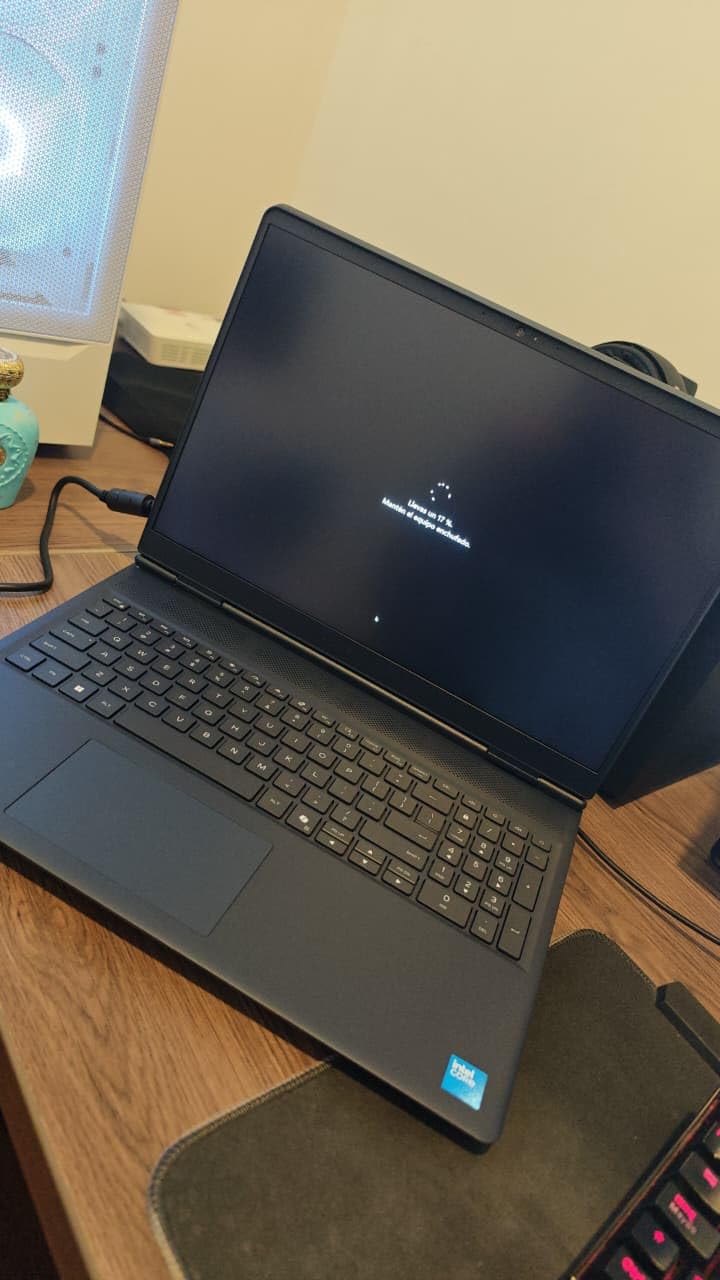 Alienware 16 Aurora Gaming Laptop AC16250-16